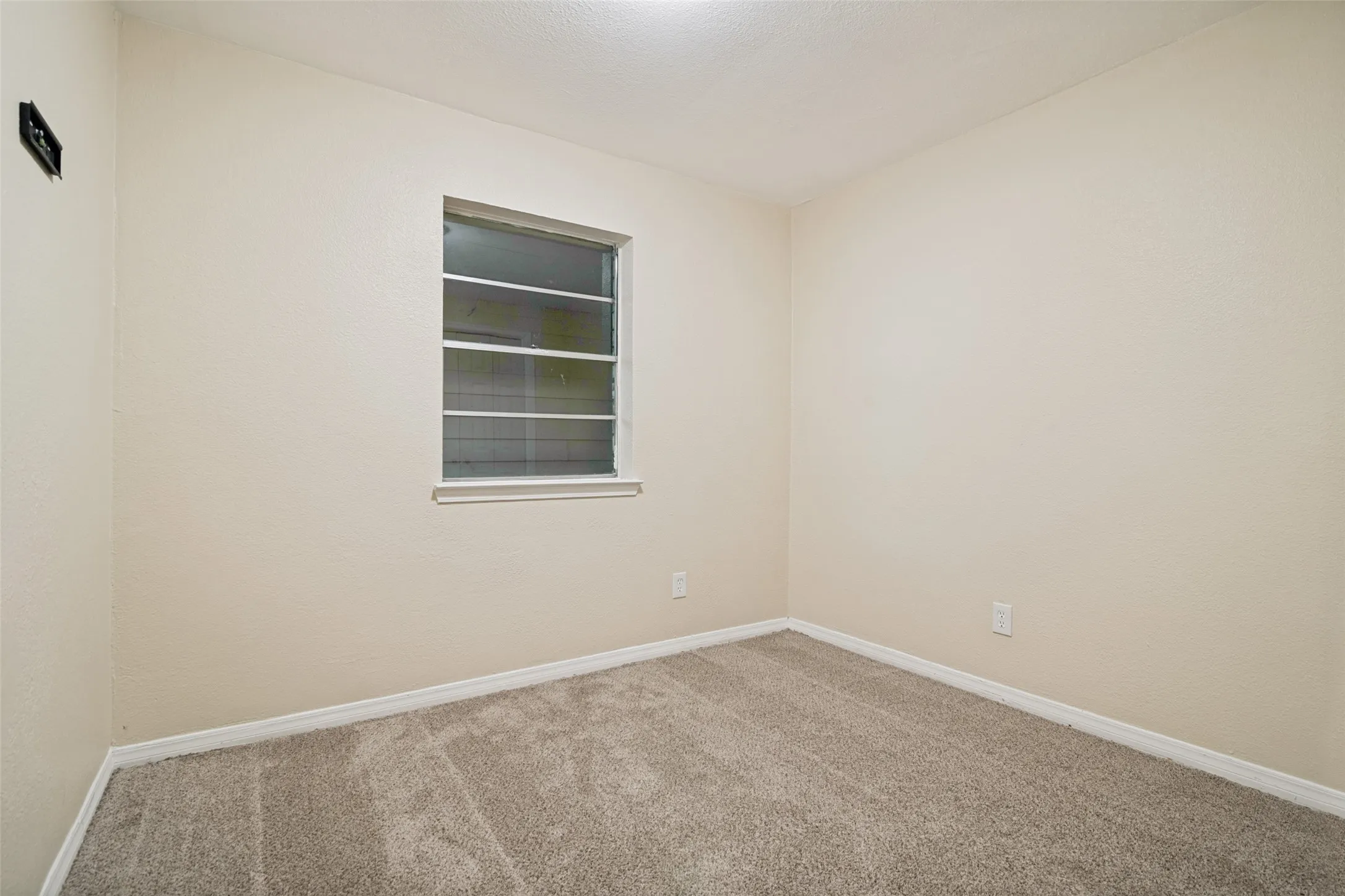 Single Family Residence For Sale in Hunt County , 1415 Tulane Street, Greenville, Texas 75401, 4 Bedroom, 3 Bathroom, 2 Garage spaces, 2,222 Sqft, built in 1975, mls#21317770, Real Estate Agent in Greenville, Homes For Sale in Hunt county, Homes For Sale in Greenville, Realtor in Greenville Texas, Real Estate Brokerage Independent Realty Texas, Luminita Cordes Realtor
