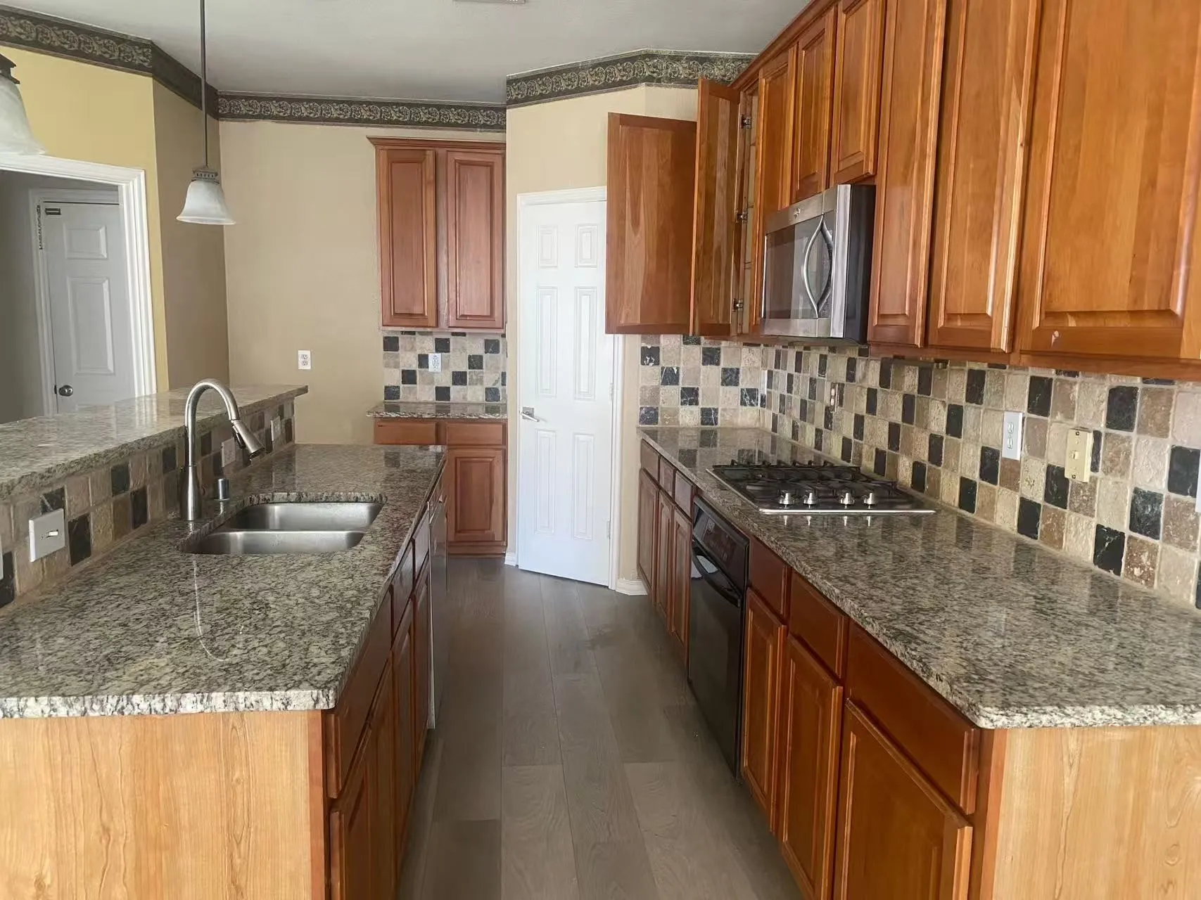 Single Family Residence For Sale in Collin County , 6579 Longhorn Trail, Frisco, Texas 75034, 4 Bedroom, 3 Bathroom, 2 Garage spaces, 3,139 Sqft, built in 1999, mls#21320928, Real Estate Agent in Frisco, Homes For Sale in Collin county, Homes For Sale in Frisco, Realtor in Frisco Texas, Real Estate Brokerage Independent Realty Texas, Luminita Cordes Realtor