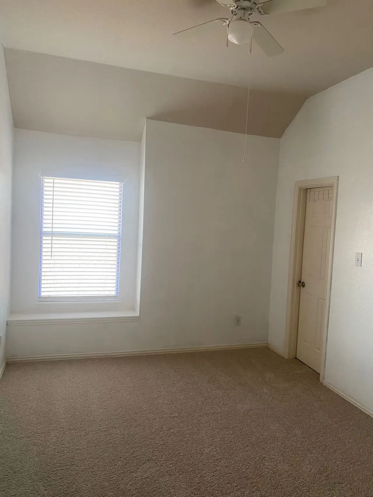 Single Family Residence For Sale in Collin County , 6579 Longhorn Trail, Frisco, Texas 75034, 4 Bedroom, 3 Bathroom, 2 Garage spaces, 3,139 Sqft, built in 1999, mls#21320928, Real Estate Agent in Frisco, Homes For Sale in Collin county, Homes For Sale in Frisco, Realtor in Frisco Texas, Real Estate Brokerage Independent Realty Texas, Luminita Cordes Realtor