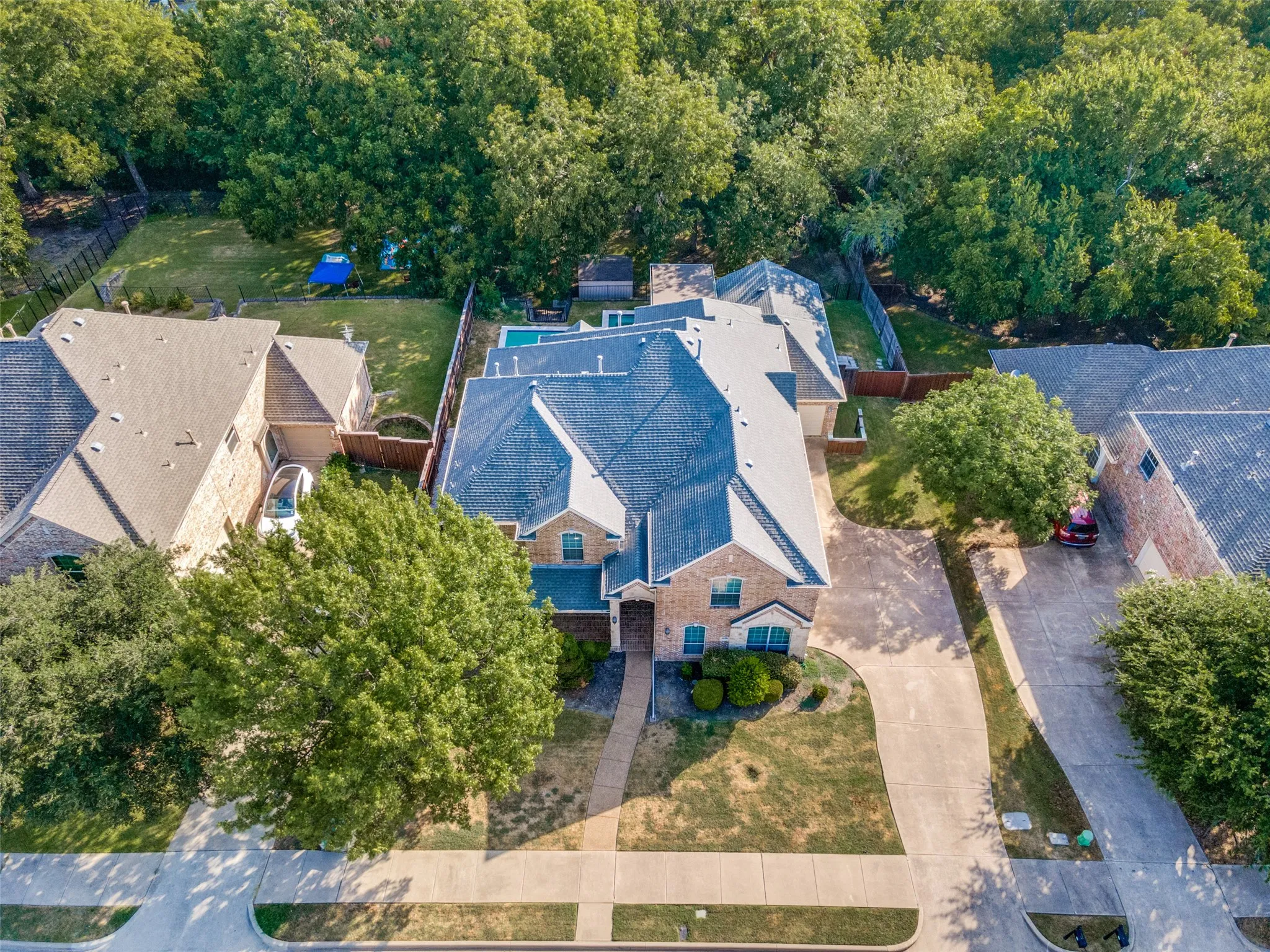 Single Family Residence For Sale in Dallas County , 10106 Birdie Court, Rowlett, Texas 75089, 6 Bedroom, 4 Bathroom, 2 Garage spaces, 4,786 Sqft, built in 2006, mls#21321137, Real Estate Agent in Rowlett, Homes For Sale in Dallas county, Homes For Sale in Rowlett, Realtor in Rowlett Texas, Real Estate Brokerage Independent Realty Texas, Luminita Cordes Realtor