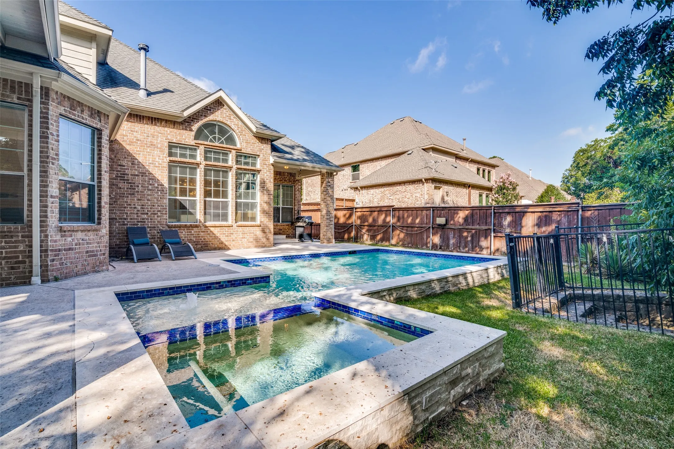 Single Family Residence For Sale in Dallas County , 10106 Birdie Court, Rowlett, Texas 75089, 6 Bedroom, 4 Bathroom, 2 Garage spaces, 4,786 Sqft, built in 2006, mls#21321137, Real Estate Agent in Rowlett, Homes For Sale in Dallas county, Homes For Sale in Rowlett, Realtor in Rowlett Texas, Real Estate Brokerage Independent Realty Texas, Luminita Cordes Realtor