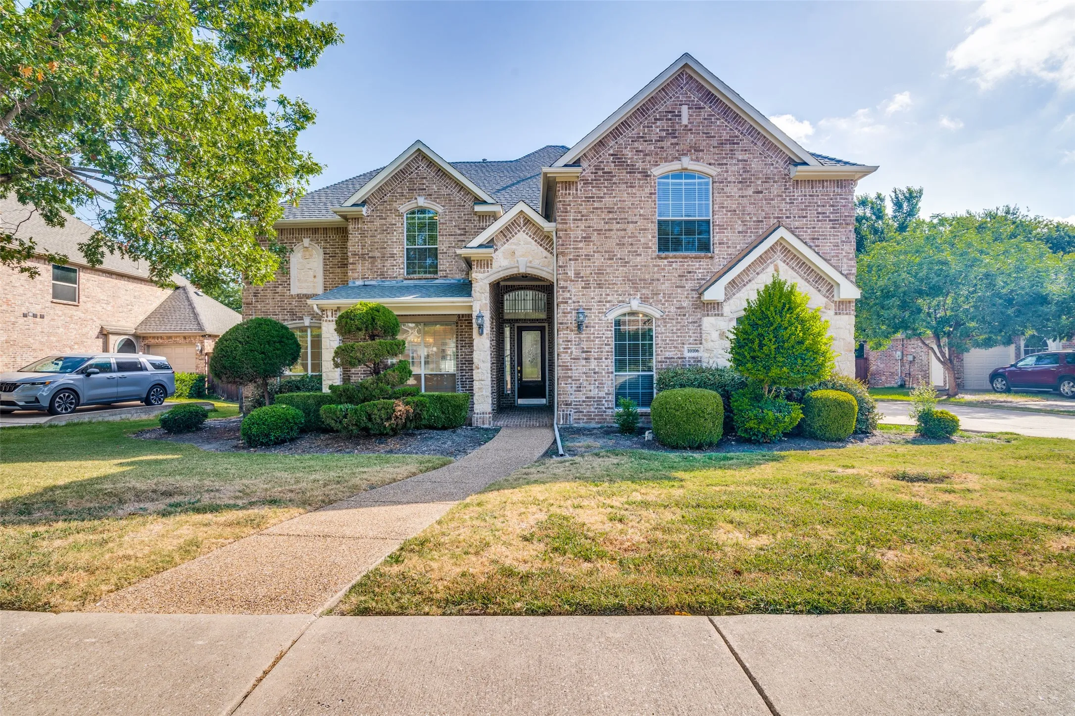 Single Family Residence For Sale in Dallas County , 10106 Birdie Court, Rowlett, Texas 75089, 6 Bedroom, 4 Bathroom, 2 Garage spaces, 4,786 Sqft, built in 2006, mls#21321137, Real Estate Agent in Rowlett, Homes For Sale in Dallas county, Homes For Sale in Rowlett, Realtor in Rowlett Texas, Real Estate Brokerage Independent Realty Texas, Luminita Cordes Realtor