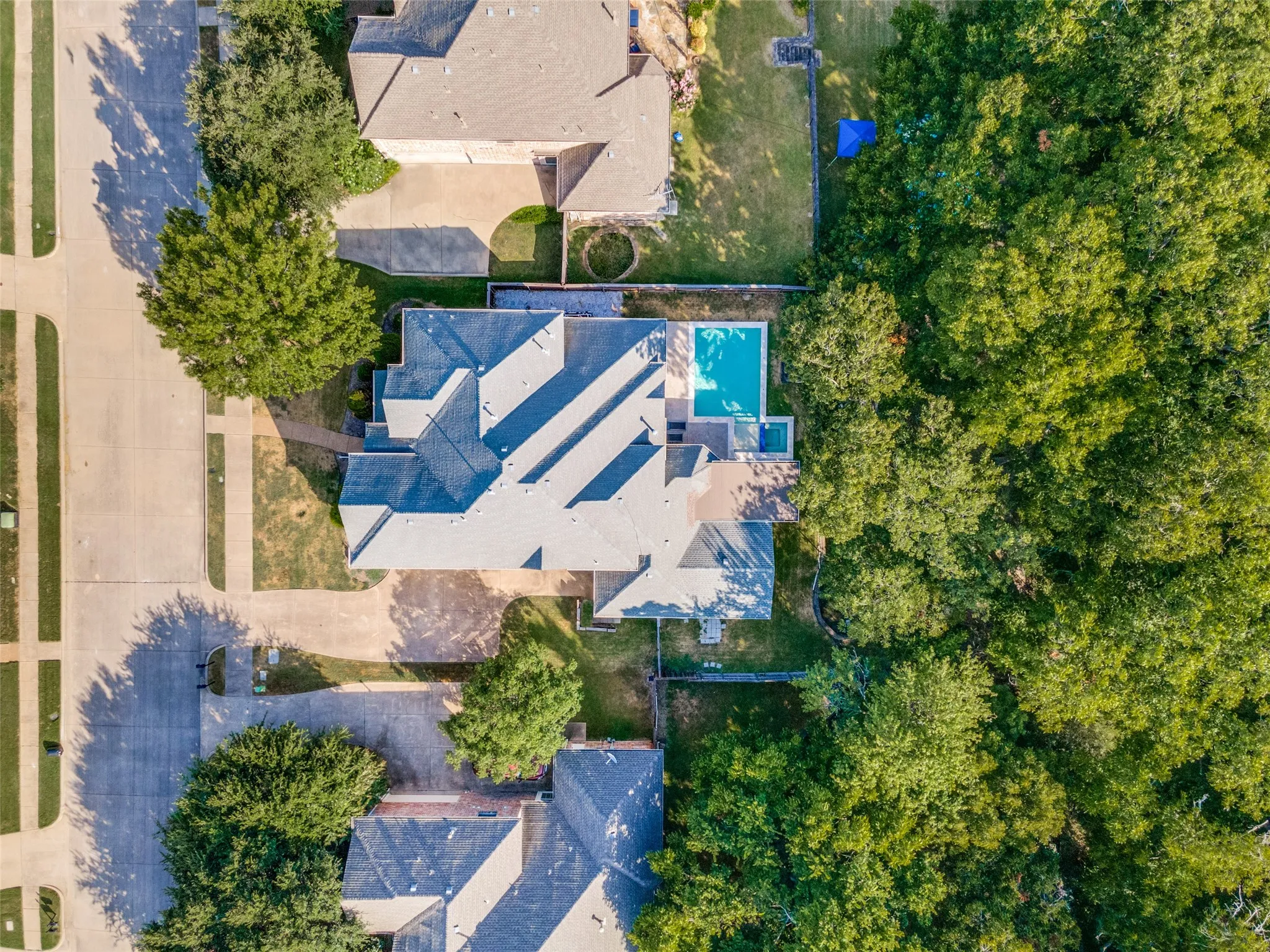 Single Family Residence For Sale in Dallas County , 10106 Birdie Court, Rowlett, Texas 75089, 6 Bedroom, 4 Bathroom, 2 Garage spaces, 4,786 Sqft, built in 2006, mls#21321137, Real Estate Agent in Rowlett, Homes For Sale in Dallas county, Homes For Sale in Rowlett, Realtor in Rowlett Texas, Real Estate Brokerage Independent Realty Texas, Luminita Cordes Realtor
