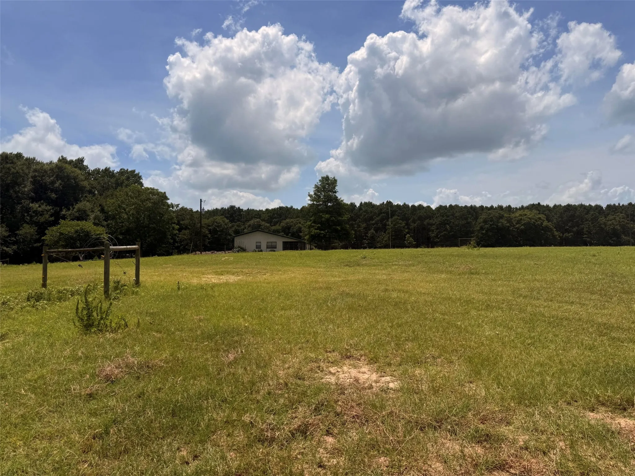 Farm For Sale in Henderson County , 5767 Fm 2339, Murchison, Texas 75778, 3 Bedrooms, 1 Bathroom, 2 Garage spaces, 1,800 Sqft, built in 0, Price $1,600,000, mls#21321219, Real Estate Agent in Murchison, Homes For Sale in Henderson county, Homes For Sale in Murchison, Realtor in Murchison Texas, Real Estate Brokerage Independent Realty Texas, Luminita Cordes Realtor