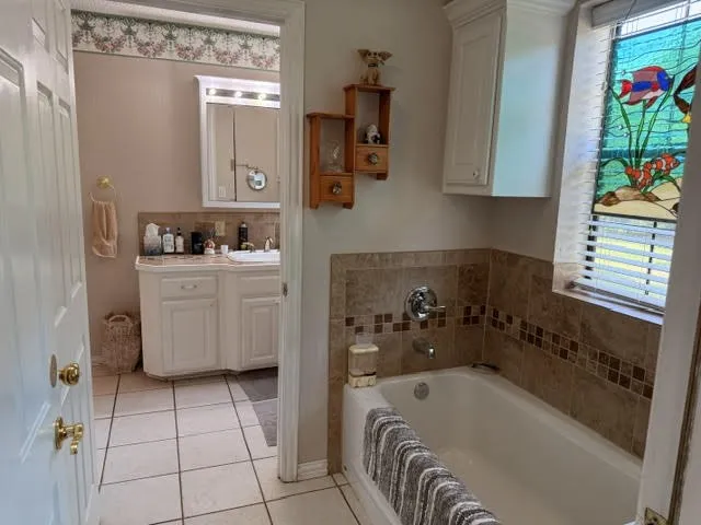 Farm For Sale in Henderson County , 5767 Fm 2339, Murchison, Texas 75778, 3 Bedrooms, 1 Bathroom, 2 Garage spaces, 1,800 Sqft, built in 0, Price $1,600,000, mls#21321219, Real Estate Agent in Murchison, Homes For Sale in Henderson county, Homes For Sale in Murchison, Realtor in Murchison Texas, Real Estate Brokerage Independent Realty Texas, Luminita Cordes Realtor