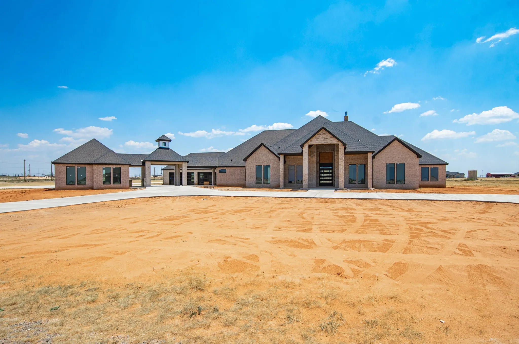 Single Family Residence For Sale in Midland County , 4911 North County Road 1151, Midland, Texas 79705, 5 Bedroom, 6 Bathroom, 3 Garage spaces, 5,476 Sqft, built in 2026, mls#21321306, Real Estate Agent in Midland, Homes For Sale in Midland county, Homes For Sale in Midland, Realtor in Midland Texas, Real Estate Brokerage Independent Realty Texas, Luminita Cordes Realtor