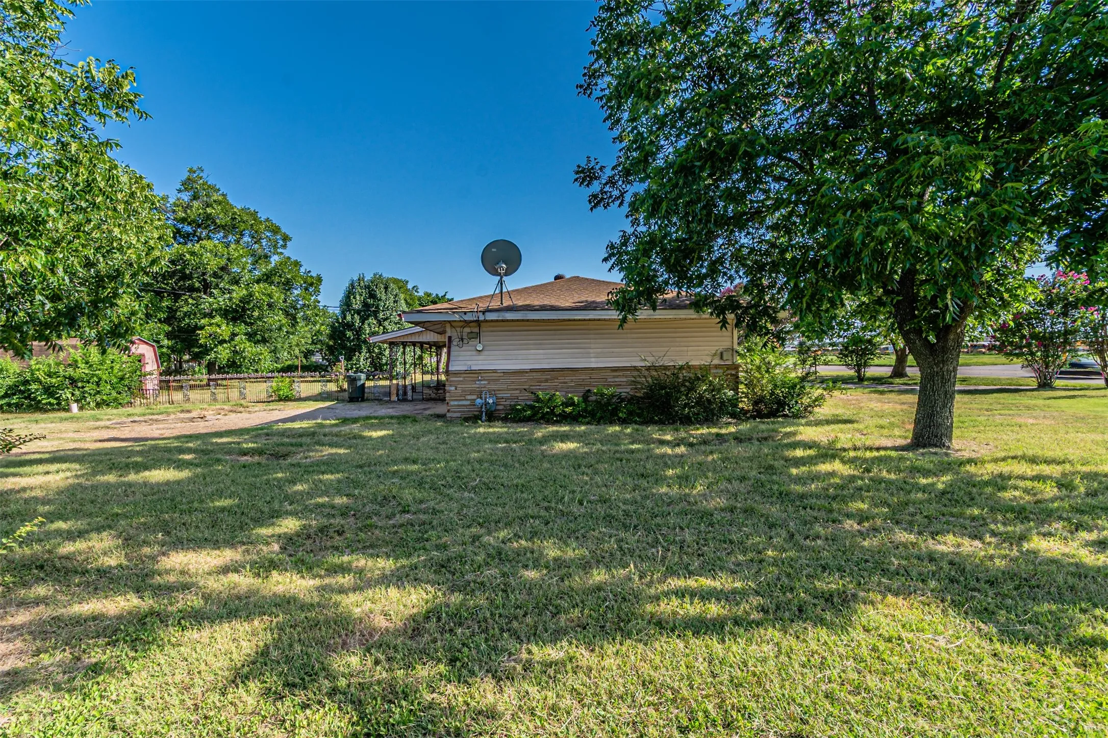 Business For Sale in Tarrant County , 3200 Grady Street, Forest Hill, Texas 76119, 0, 0, Garage spaces, 0 Sqft, built in 1957, Price $324,900, mls#21321321, Real Estate Agent in Forest Hill, Homes For Sale in Tarrant county, Homes For Sale in Forest Hill, Realtor in Forest Hill Texas, Real Estate Brokerage Independent Realty Texas, Luminita Cordes Realtor