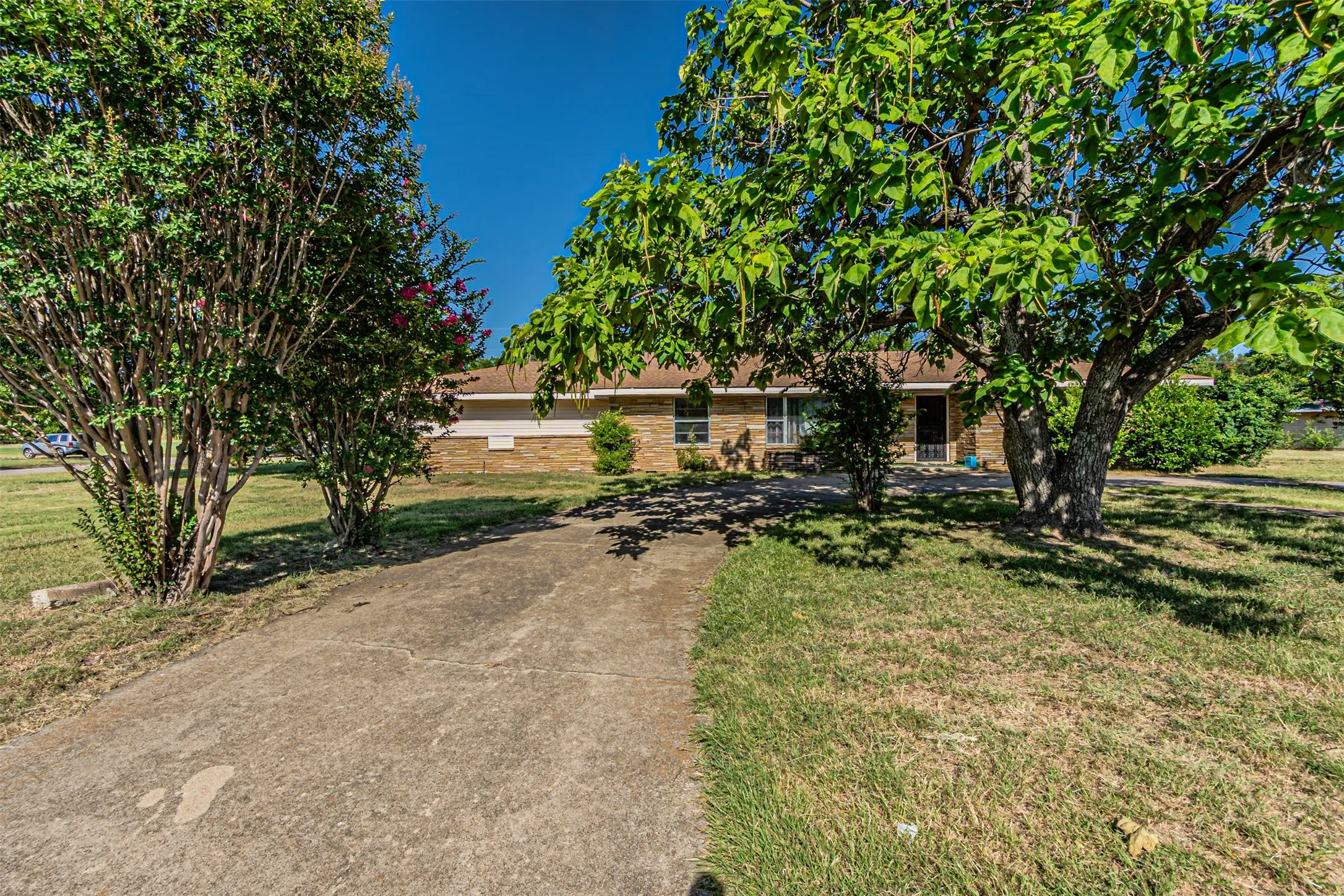 Business For Sale in Tarrant County , 3200 Grady Street, Forest Hill, Texas 76119, 0, 0, Garage spaces, 0 Sqft, built in 1957, Price $324,900, mls#21321321, Real Estate Agent in Forest Hill, Homes For Sale in Tarrant county, Homes For Sale in Forest Hill, Realtor in Forest Hill Texas, Real Estate Brokerage Independent Realty Texas, Luminita Cordes Realtor