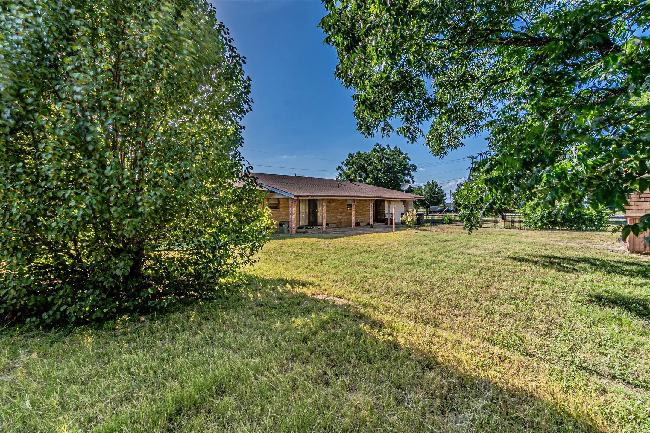 Business For Sale in Tarrant County , 3200 Grady Street, Forest Hill, Texas 76119, 0, 0, Garage spaces, 0 Sqft, built in 1957, Price $324,900, mls#21321321, Real Estate Agent in Forest Hill, Homes For Sale in Tarrant county, Homes For Sale in Forest Hill, Realtor in Forest Hill Texas, Real Estate Brokerage Independent Realty Texas, Luminita Cordes Realtor