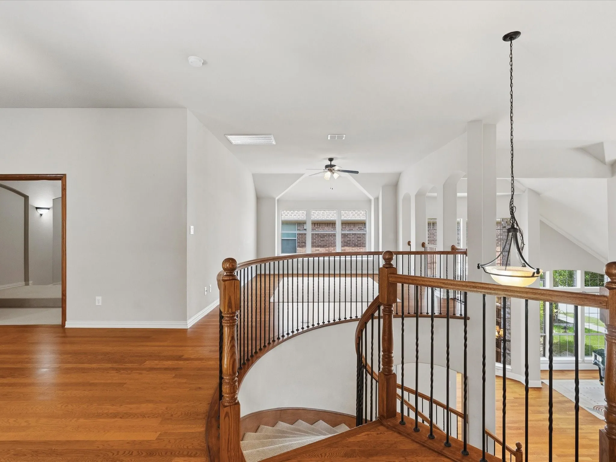 Single Family Residence For Sale in Collin County , 12659 Waltham Drive, Frisco, Texas 75035, 5 Bedroom, 4 Bathroom, 3 Garage spaces, 4,411 Sqft, built in 2006, Price $740,000, mls#21318495, Real Estate Agent in Frisco, Homes For Sale in Collin county, Homes For Sale in Frisco, Realtor in Frisco Texas, Real Estate Brokerage Independent Realty Texas, Luminita Cordes Realtor