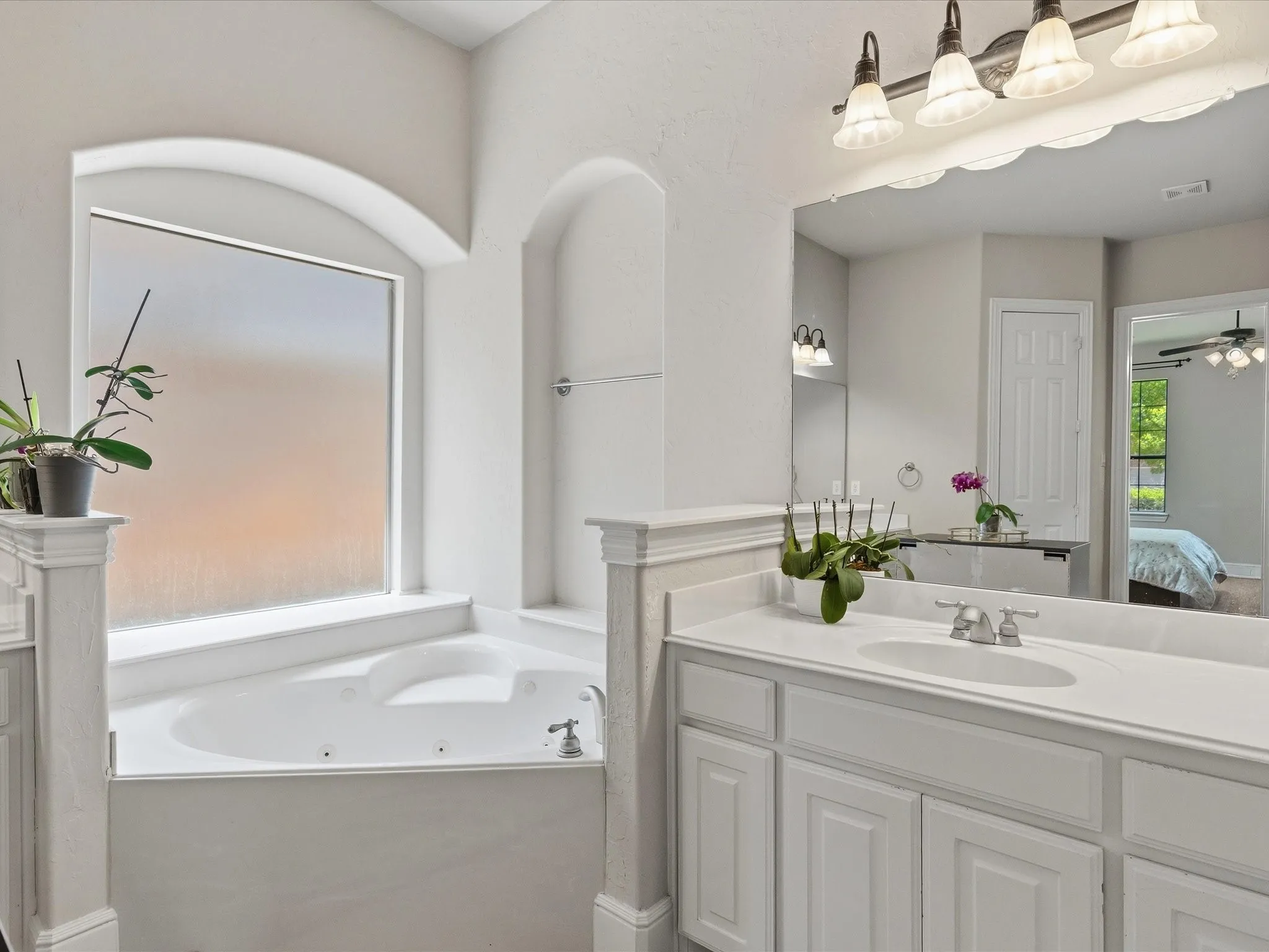 Single Family Residence For Sale in Collin County , 12659 Waltham Drive, Frisco, Texas 75035, 5 Bedroom, 4 Bathroom, 3 Garage spaces, 4,411 Sqft, built in 2006, Price $740,000, mls#21318495, Real Estate Agent in Frisco, Homes For Sale in Collin county, Homes For Sale in Frisco, Realtor in Frisco Texas, Real Estate Brokerage Independent Realty Texas, Luminita Cordes Realtor