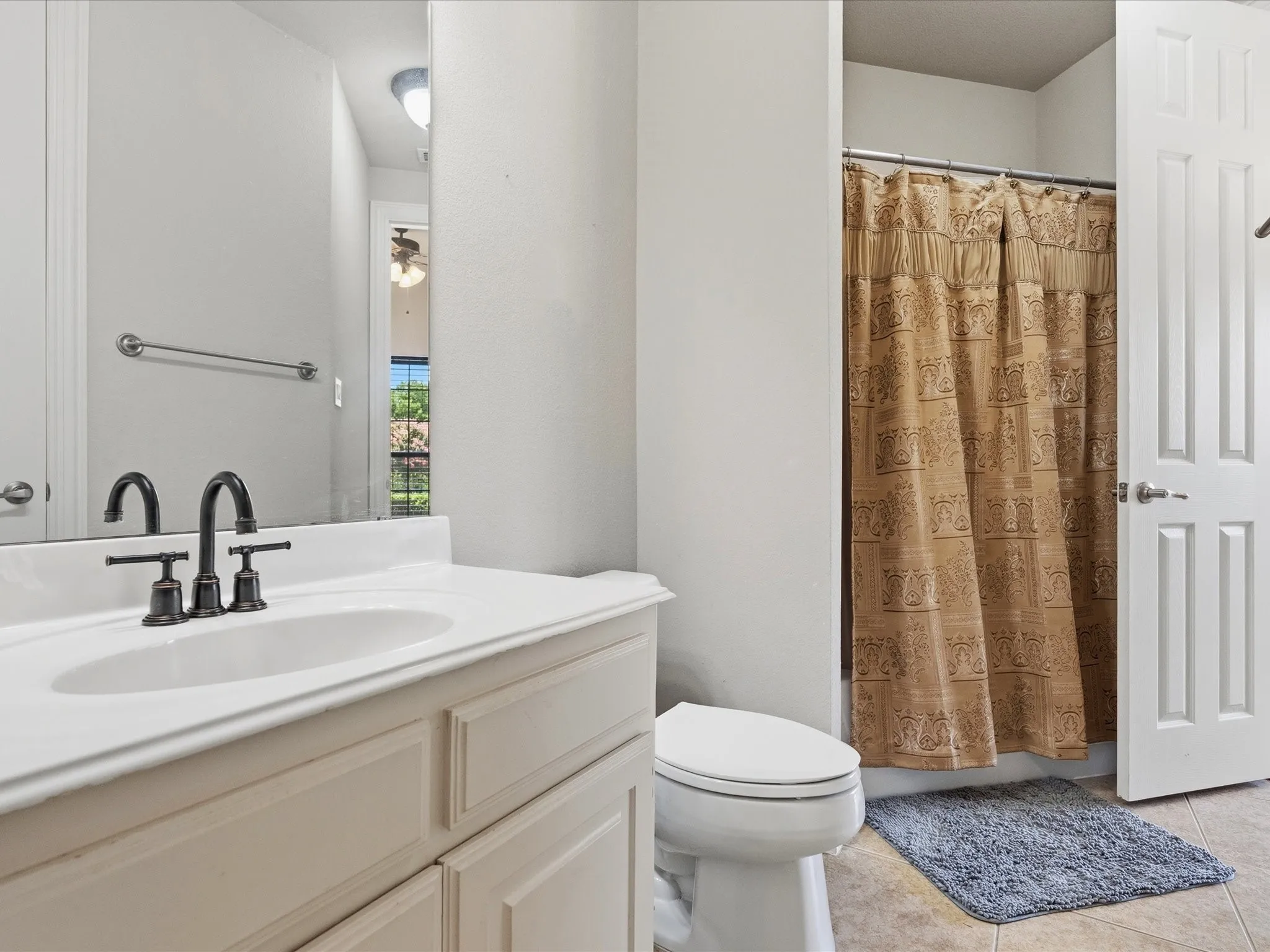 Single Family Residence For Sale in Collin County , 12659 Waltham Drive, Frisco, Texas 75035, 5 Bedroom, 4 Bathroom, 3 Garage spaces, 4,411 Sqft, built in 2006, Price $740,000, mls#21318495, Real Estate Agent in Frisco, Homes For Sale in Collin county, Homes For Sale in Frisco, Realtor in Frisco Texas, Real Estate Brokerage Independent Realty Texas, Luminita Cordes Realtor