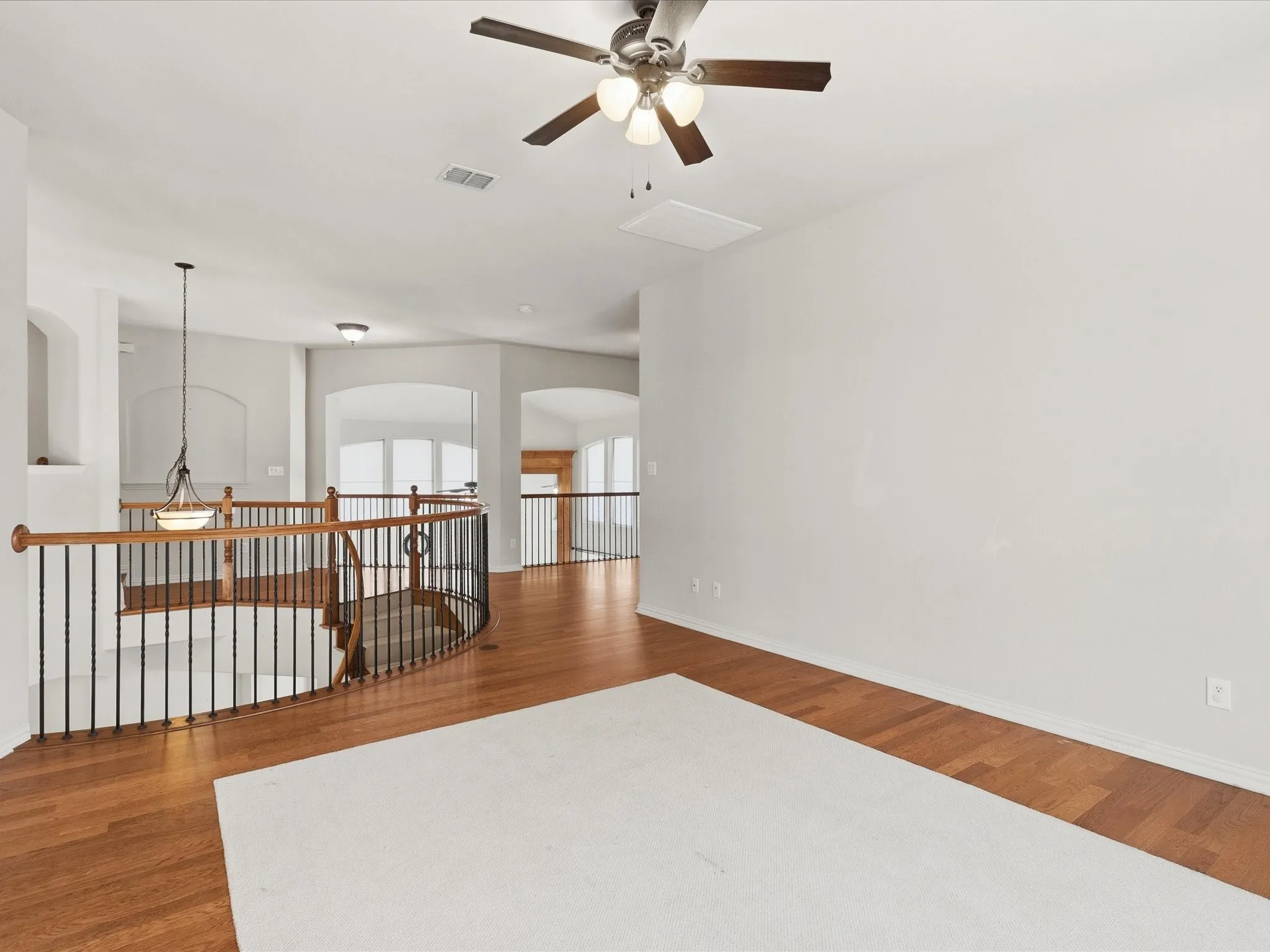 Single Family Residence For Sale in Collin County , 12659 Waltham Drive, Frisco, Texas 75035, 5 Bedroom, 4 Bathroom, 3 Garage spaces, 4,411 Sqft, built in 2006, Price $740,000, mls#21318495, Real Estate Agent in Frisco, Homes For Sale in Collin county, Homes For Sale in Frisco, Realtor in Frisco Texas, Real Estate Brokerage Independent Realty Texas, Luminita Cordes Realtor