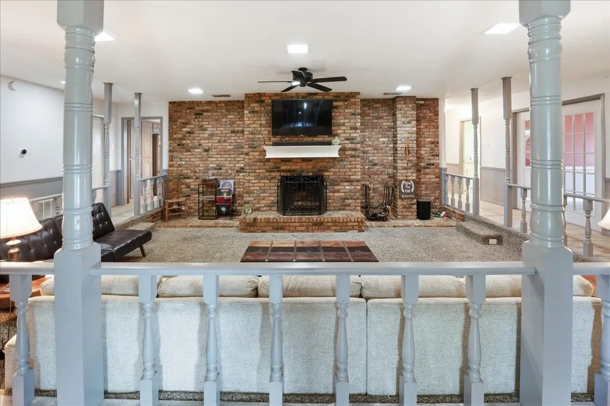 Single Family Residence For Sale in Van Zandt County , 130 Mulberry Street, Van, Texas 75790, 3 Bedroom, 3 Bathroom, 3 Garage spaces, 3,209 Sqft, built in 1979, Price $410,000, mls#21321329, Real Estate Agent in Van, Homes For Sale in Van Zandt county, Homes For Sale in Van, Realtor in Van Texas, Real Estate Brokerage Independent Realty Texas, Luminita Cordes Realtor