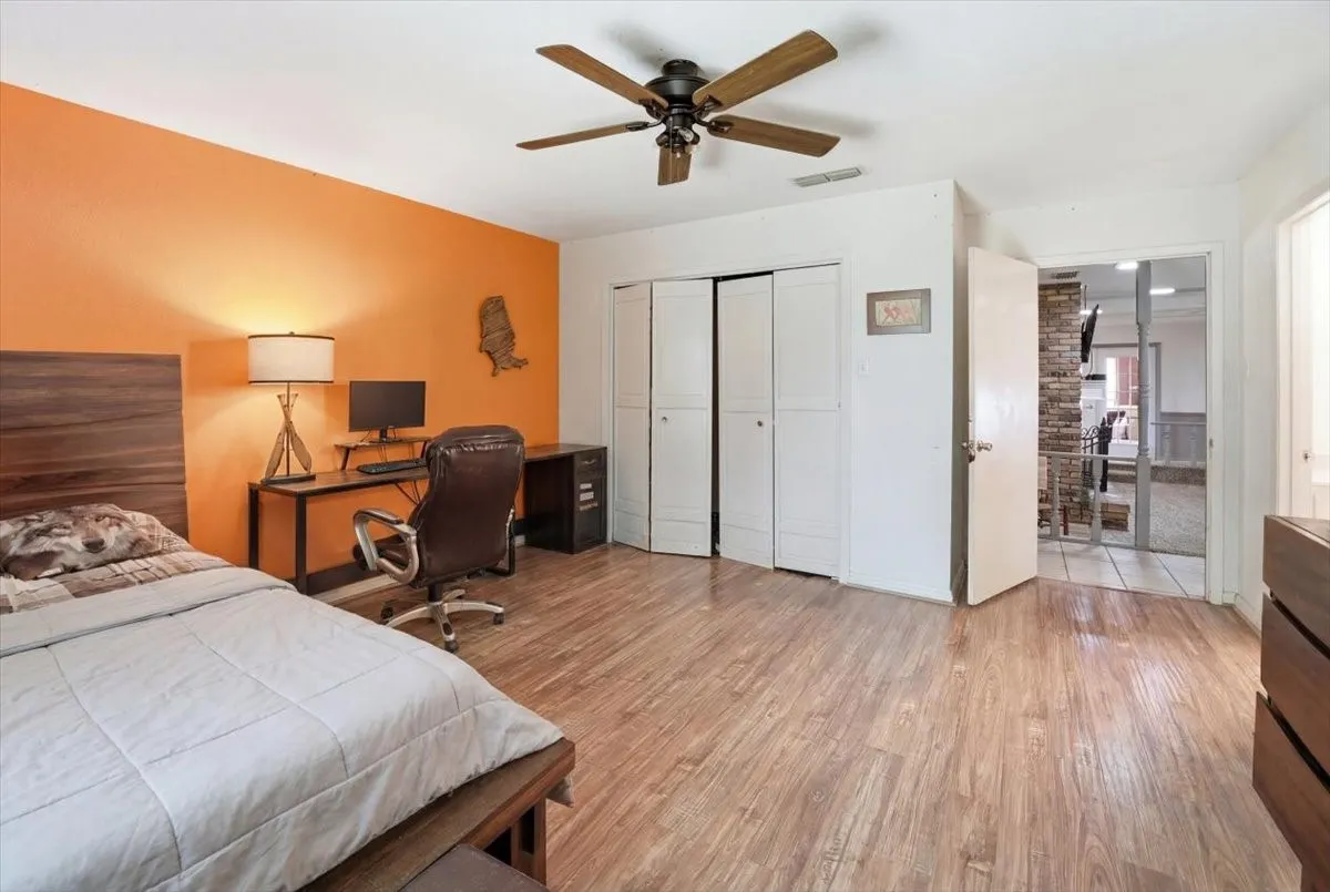 Single Family Residence For Sale in Van Zandt County , 130 Mulberry Street, Van, Texas 75790, 3 Bedroom, 3 Bathroom, 3 Garage spaces, 3,209 Sqft, built in 1979, Price $410,000, mls#21321329, Real Estate Agent in Van, Homes For Sale in Van Zandt county, Homes For Sale in Van, Realtor in Van Texas, Real Estate Brokerage Independent Realty Texas, Luminita Cordes Realtor
