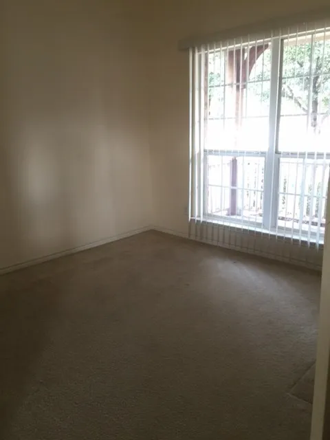 Up stair bedroom2