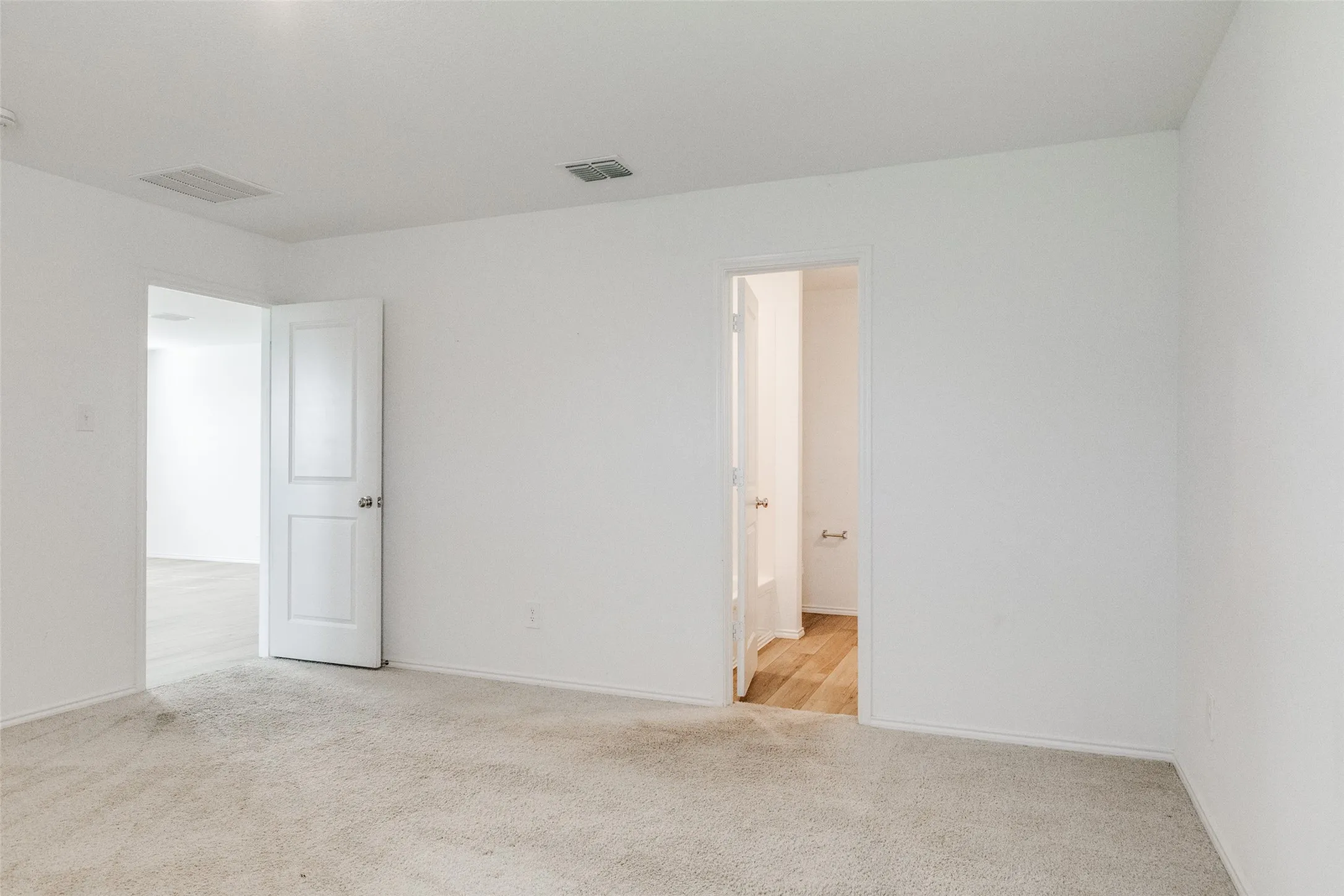 Single Family Residence For Rent in Denton County , 436 Frio Pass Trail, Fort Worth, Texas 76052, 4 Bedroom, 2 Bathroom, 2 Garage spaces, 1,681 Sqft, built in 2021, mls#21321336, Real Estate Agent in Fort Worth, Homes For Rent in Denton county, Homes For Rent in Fort Worth, Realtor in Fort Worth Texas, Real Estate Brokerage Independent Realty Texas, Luminita Cordes Realtor