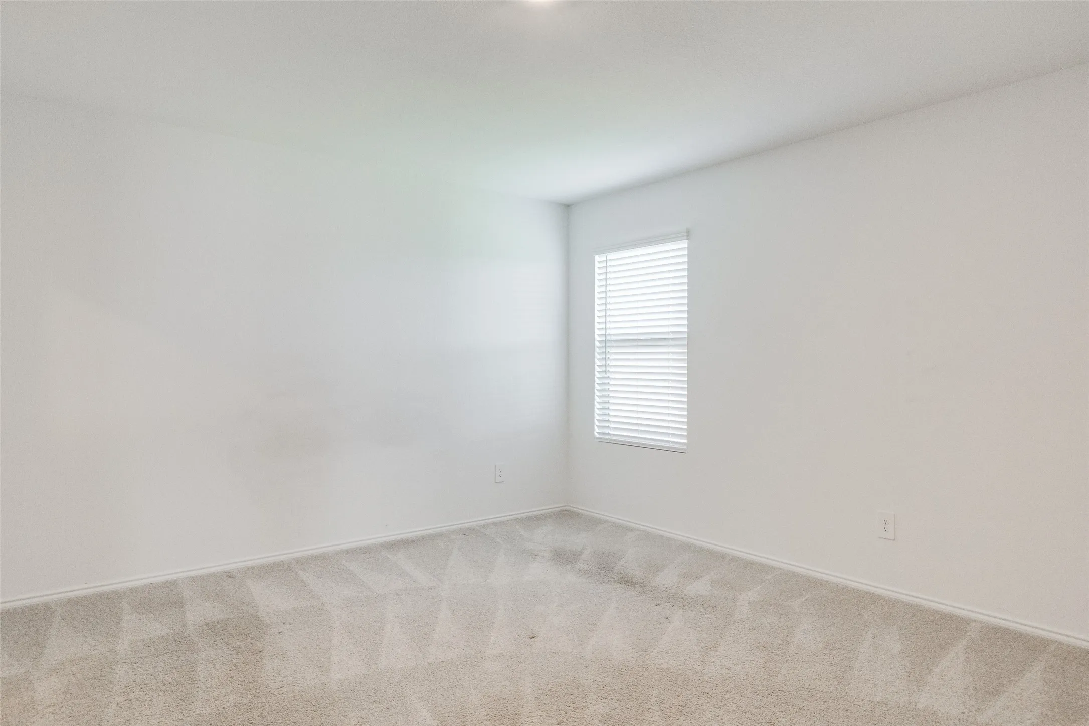 Single Family Residence For Rent in Denton County , 436 Frio Pass Trail, Fort Worth, Texas 76052, 4 Bedroom, 2 Bathroom, 2 Garage spaces, 1,681 Sqft, built in 2021, mls#21321336, Real Estate Agent in Fort Worth, Homes For Rent in Denton county, Homes For Rent in Fort Worth, Realtor in Fort Worth Texas, Real Estate Brokerage Independent Realty Texas, Luminita Cordes Realtor