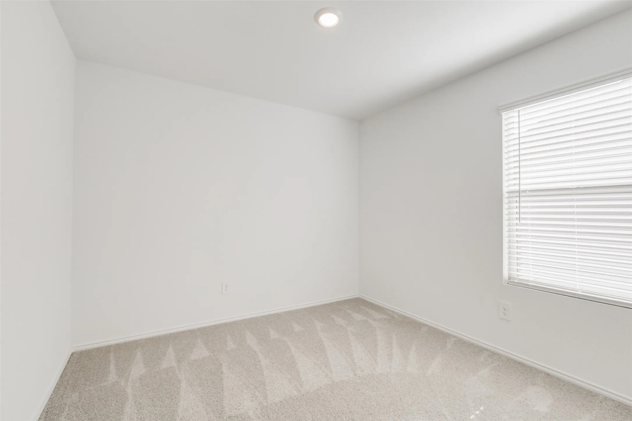 Single Family Residence For Rent in Denton County , 436 Frio Pass Trail, Fort Worth, Texas 76052, 4 Bedroom, 2 Bathroom, 2 Garage spaces, 1,681 Sqft, built in 2021, mls#21321336, Real Estate Agent in Fort Worth, Homes For Rent in Denton county, Homes For Rent in Fort Worth, Realtor in Fort Worth Texas, Real Estate Brokerage Independent Realty Texas, Luminita Cordes Realtor