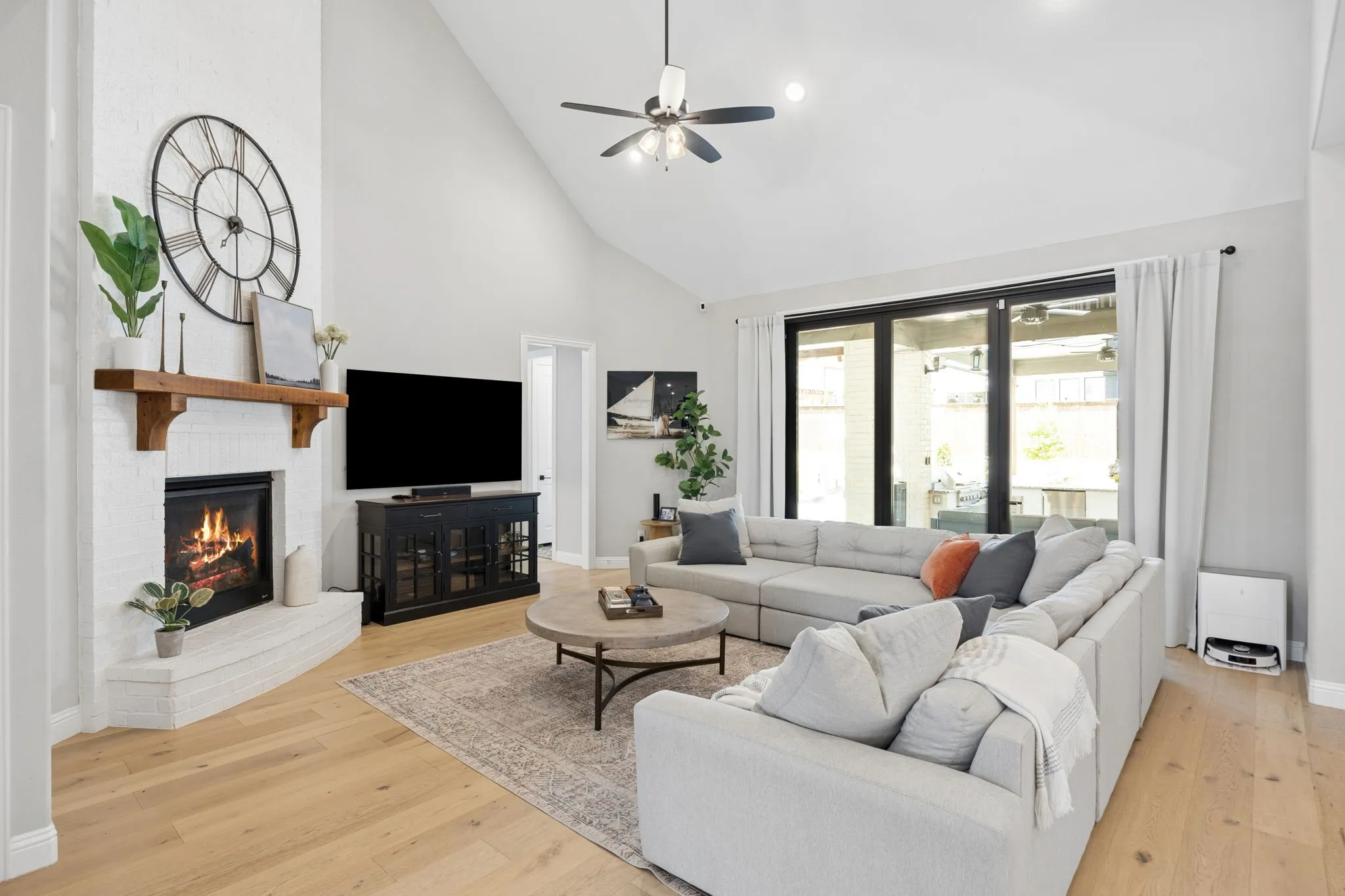 Single Family Residence For Sale in Collin County , 2712 Whirlaway Court, Celina, Texas 75009, 5 Bedroom, 5 Bathroom, 4 Garage spaces, 4,388 Sqft, built in 2021, mls#21321300, Real Estate Agent in Celina, Homes For Sale in Collin county, Homes For Sale in Celina, Realtor in Celina Texas, Real Estate Brokerage Independent Realty Texas, Luminita Cordes Realtor