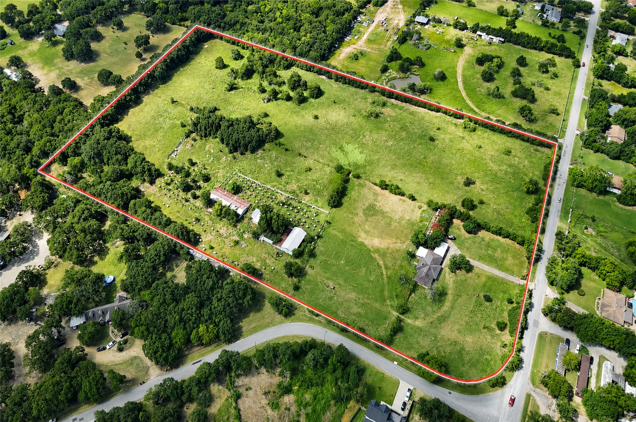 Farm For Sale in Dallas County , 1334 E Stark Road, Seagoville, Texas 75159, 3 Bedroom, 2 Bathroom, Garage spaces, 1,968 Sqft, built in 1967, mls#21315497, Real Estate Agent in Seagoville, Homes For Sale in Dallas county, Homes For Sale in Seagoville, Realtor in Seagoville Texas, Real Estate Brokerage Independent Realty Texas, Luminita Cordes Realtor