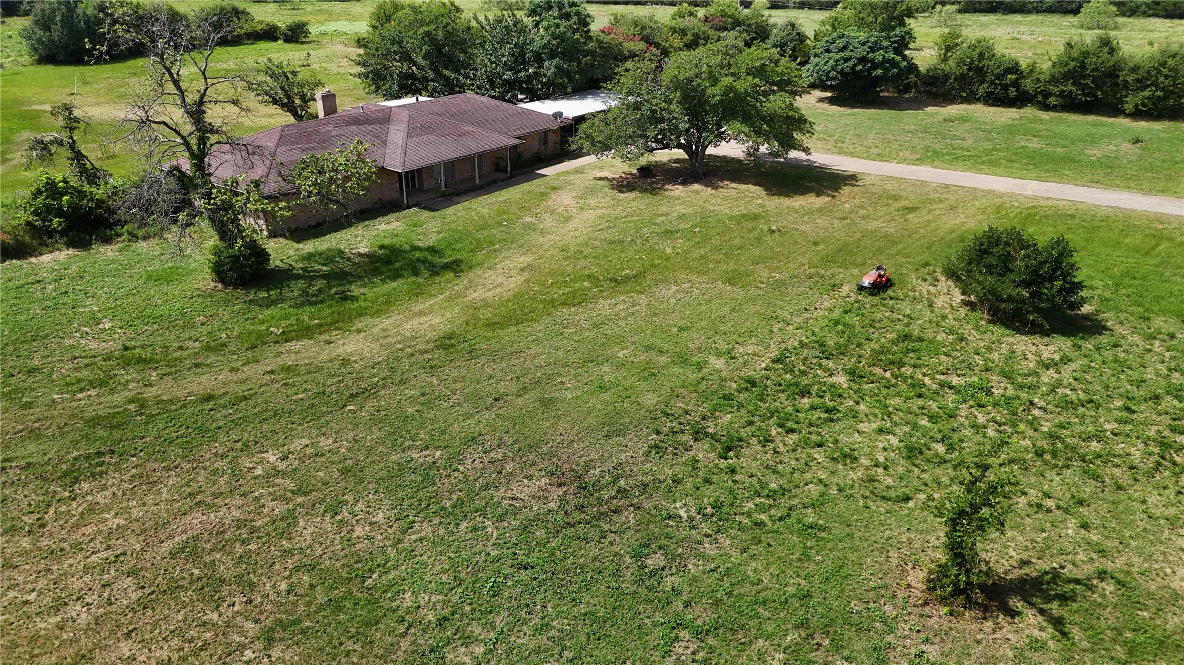 Farm For Sale in Dallas County , 1334 E Stark Road, Seagoville, Texas 75159, 3 Bedroom, 2 Bathroom, Garage spaces, 1,968 Sqft, built in 1967, mls#21315497, Real Estate Agent in Seagoville, Homes For Sale in Dallas county, Homes For Sale in Seagoville, Realtor in Seagoville Texas, Real Estate Brokerage Independent Realty Texas, Luminita Cordes Realtor