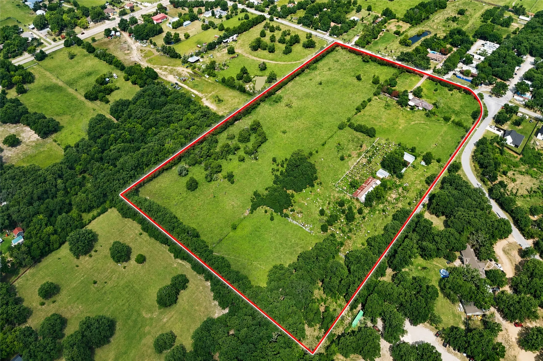Farm For Sale in Dallas County , 1334 E Stark Road, Seagoville, Texas 75159, 3 Bedroom, 2 Bathroom, Garage spaces, 1,968 Sqft, built in 1967, mls#21315497, Real Estate Agent in Seagoville, Homes For Sale in Dallas county, Homes For Sale in Seagoville, Realtor in Seagoville Texas, Real Estate Brokerage Independent Realty Texas, Luminita Cordes Realtor
