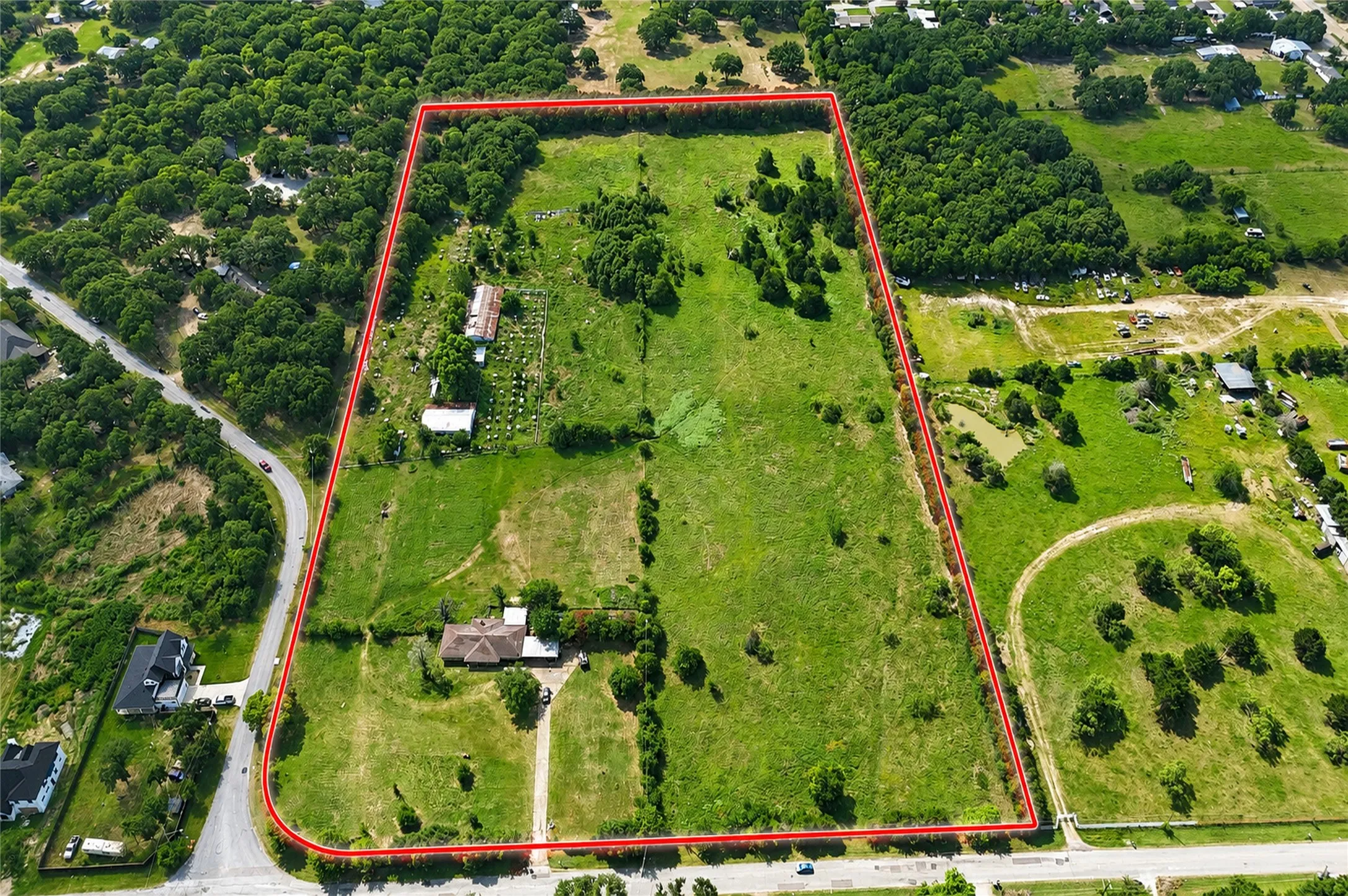 Farm For Sale in Dallas County , 1334 E Stark Road, Seagoville, Texas 75159, 3 Bedroom, 2 Bathroom, Garage spaces, 1,968 Sqft, built in 1967, mls#21315497, Real Estate Agent in Seagoville, Homes For Sale in Dallas county, Homes For Sale in Seagoville, Realtor in Seagoville Texas, Real Estate Brokerage Independent Realty Texas, Luminita Cordes Realtor