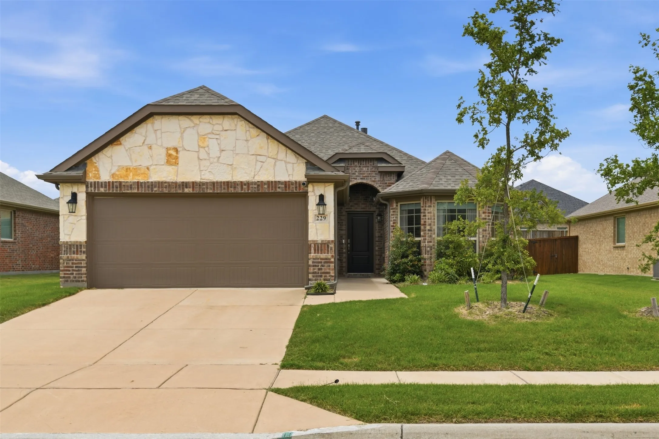 Single Family Residence For Rent in Collin County , 229 Penn Street, Anna, Texas 75409, 4 Bedroom, 2 Bathroom, 2 Garage spaces, 1,643 Sqft, built in 2022, mls#21317949, Real Estate Agent in Anna, Homes For Rent in Collin county, Homes For Rent in Anna, Realtor in Anna Texas, Real Estate Brokerage Independent Realty Texas, Luminita Cordes Realtor