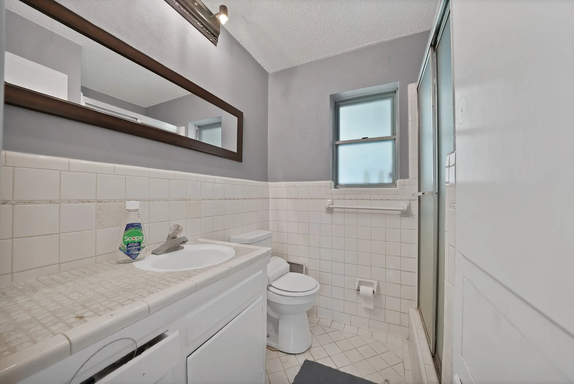 Single Family Residence For Sale in Johnson County , 305 W Bethesda Road, Burleson, Texas 76028, 3 Bedrooms, 2 Bathrooms, 2 Garage spaces, 2,314 Sqft, built in 1968, Price $500,000, mls#21315420, Real Estate Agent in Burleson, Homes For Sale in Johnson county, Homes For Sale in Burleson, Realtor in Burleson Texas, Real Estate Brokerage Independent Realty Texas, Luminita Cordes Realtor