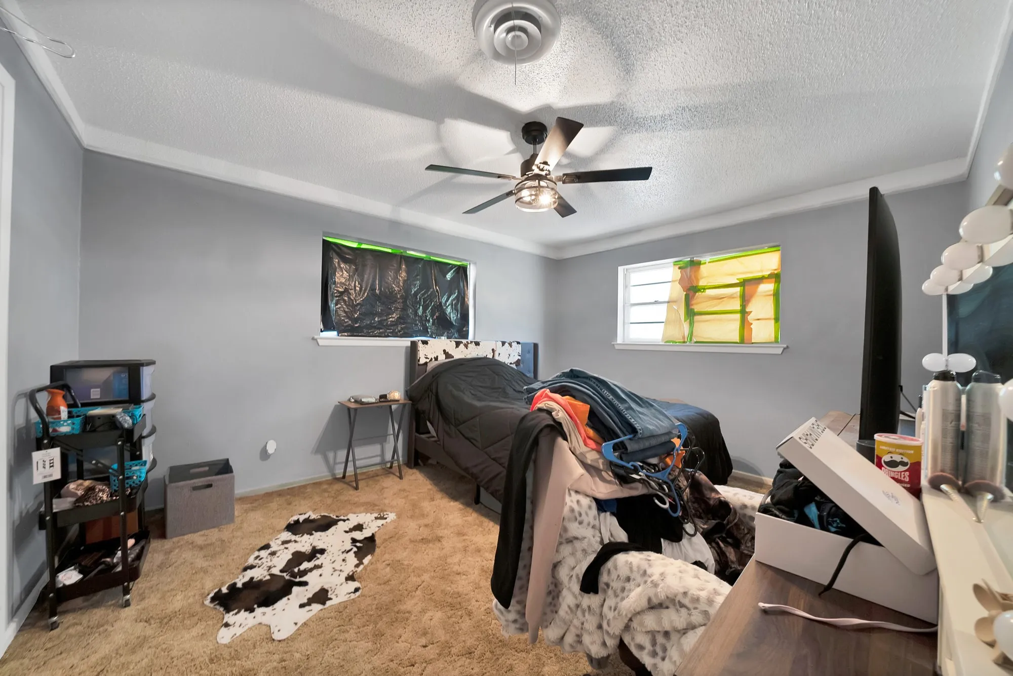 Single Family Residence For Sale in Johnson County , 305 W Bethesda Road, Burleson, Texas 76028, 3 Bedrooms, 2 Bathrooms, 2 Garage spaces, 2,314 Sqft, built in 1968, Price $500,000, mls#21315420, Real Estate Agent in Burleson, Homes For Sale in Johnson county, Homes For Sale in Burleson, Realtor in Burleson Texas, Real Estate Brokerage Independent Realty Texas, Luminita Cordes Realtor