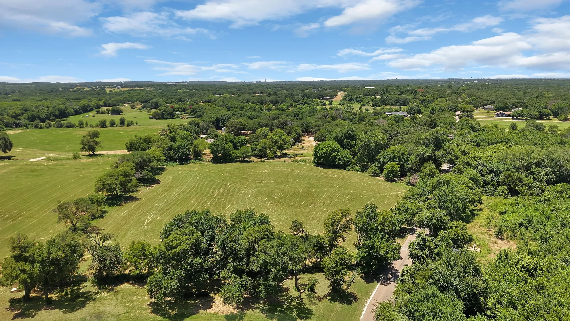 Single Family Residence For Sale in Johnson County , 305 W Bethesda Road, Burleson, Texas 76028, 3 Bedrooms, 2 Bathrooms, 2 Garage spaces, 2,314 Sqft, built in 1968, Price $500,000, mls#21315420, Real Estate Agent in Burleson, Homes For Sale in Johnson county, Homes For Sale in Burleson, Realtor in Burleson Texas, Real Estate Brokerage Independent Realty Texas, Luminita Cordes Realtor