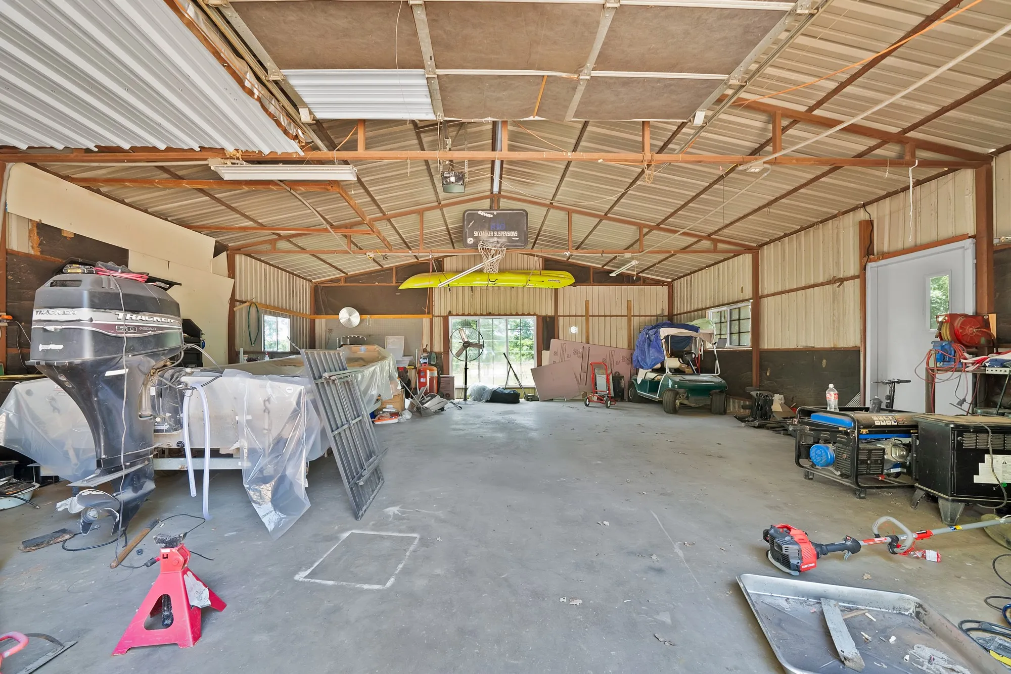 Single Family Residence For Sale in Johnson County , 305 W Bethesda Road, Burleson, Texas 76028, 3 Bedrooms, 2 Bathrooms, 2 Garage spaces, 2,314 Sqft, built in 1968, Price $500,000, mls#21315420, Real Estate Agent in Burleson, Homes For Sale in Johnson county, Homes For Sale in Burleson, Realtor in Burleson Texas, Real Estate Brokerage Independent Realty Texas, Luminita Cordes Realtor
