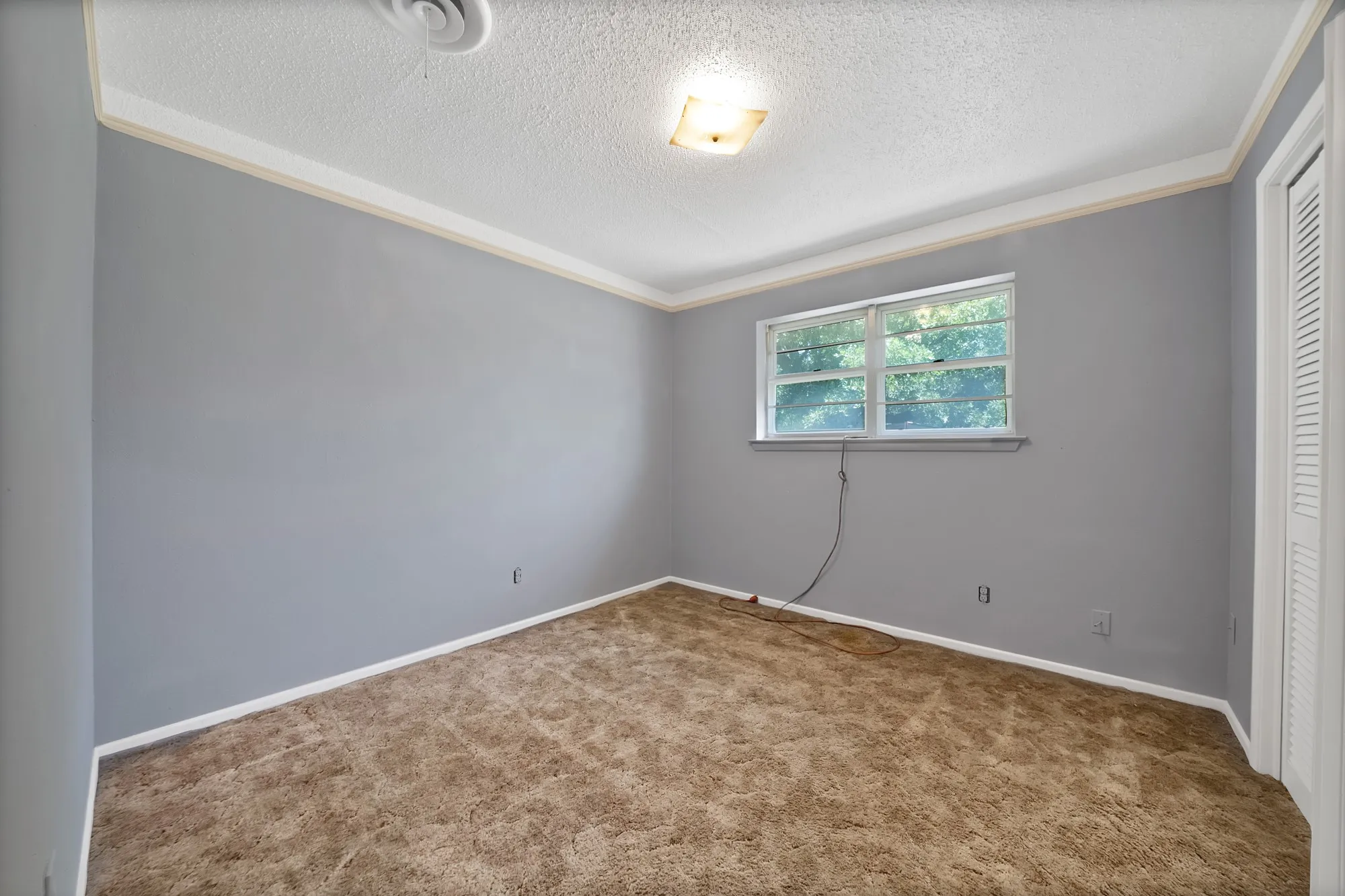 Single Family Residence For Sale in Johnson County , 305 W Bethesda Road, Burleson, Texas 76028, 3 Bedrooms, 2 Bathrooms, 2 Garage spaces, 2,314 Sqft, built in 1968, Price $500,000, mls#21315420, Real Estate Agent in Burleson, Homes For Sale in Johnson county, Homes For Sale in Burleson, Realtor in Burleson Texas, Real Estate Brokerage Independent Realty Texas, Luminita Cordes Realtor
