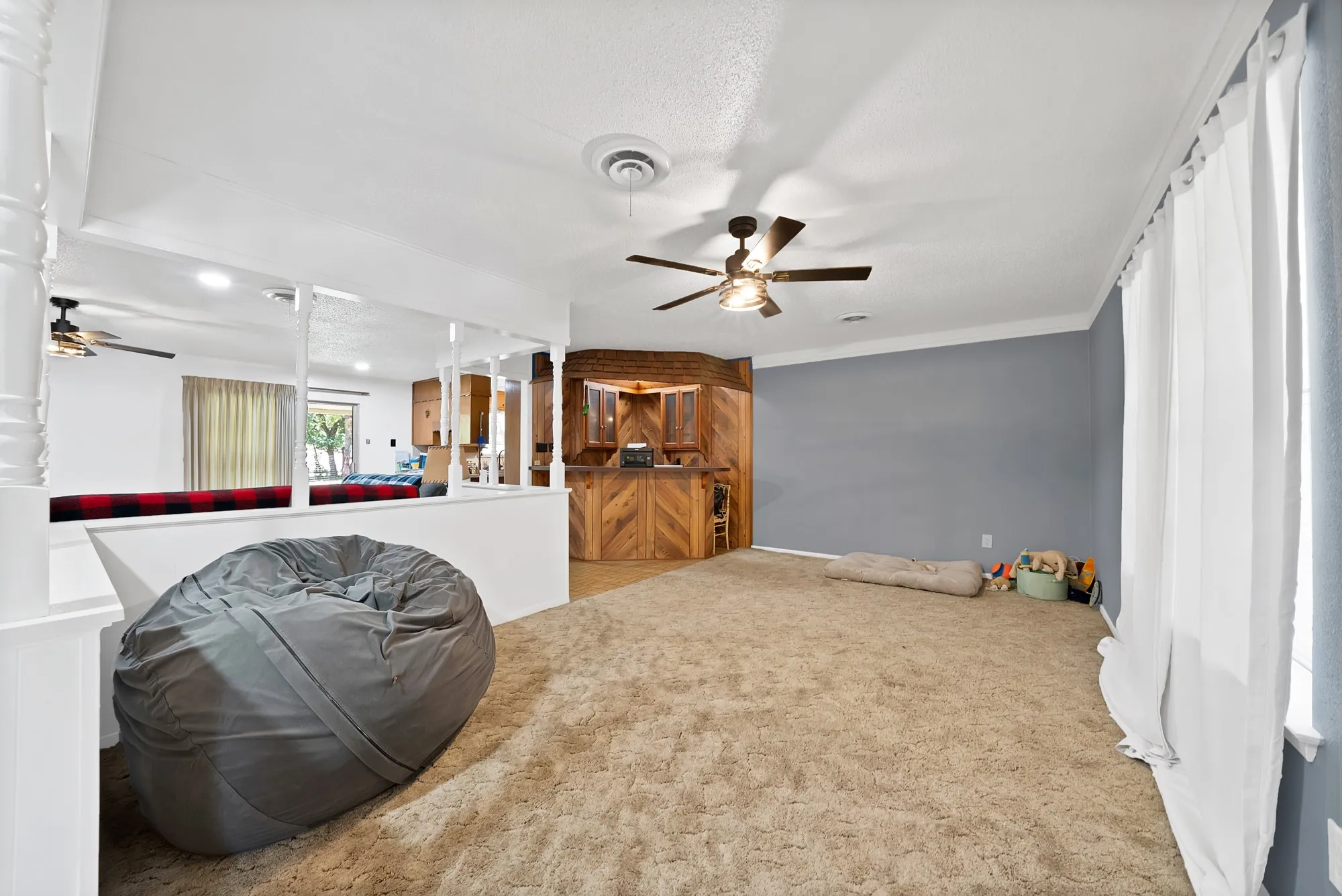Single Family Residence For Sale in Johnson County , 305 W Bethesda Road, Burleson, Texas 76028, 3 Bedrooms, 2 Bathrooms, 2 Garage spaces, 2,314 Sqft, built in 1968, Price $500,000, mls#21315420, Real Estate Agent in Burleson, Homes For Sale in Johnson county, Homes For Sale in Burleson, Realtor in Burleson Texas, Real Estate Brokerage Independent Realty Texas, Luminita Cordes Realtor