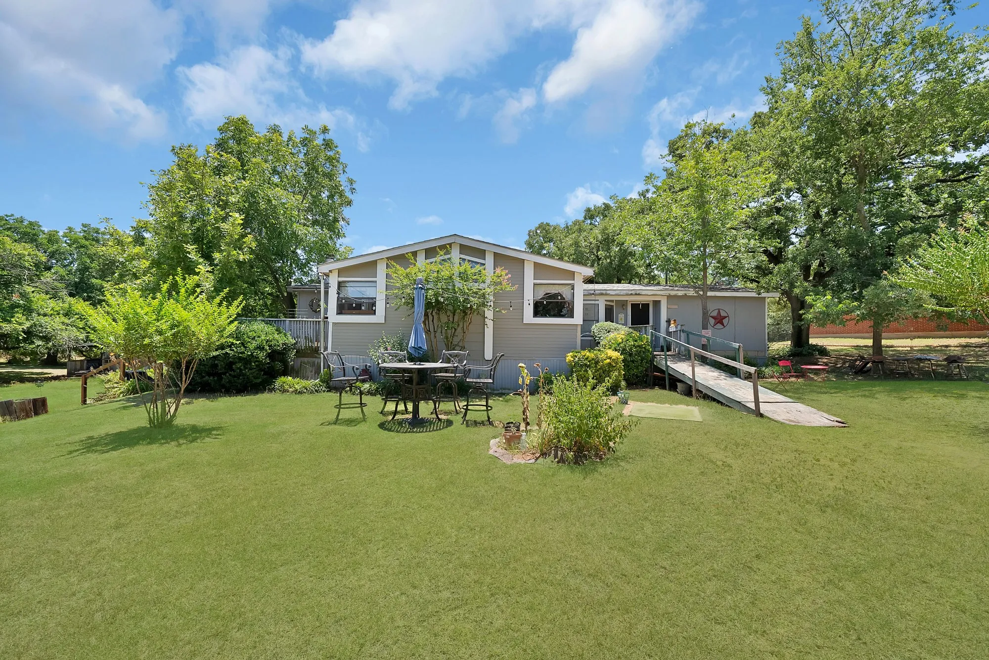 Mobile Home For Sale in Johnson County , 301 W Bethesda Road, Burleson, Texas 76028, 3 Bedroom, 2 Bathroom, Garage spaces, 2,072 Sqft, built in 1986, mls#21315406, Real Estate Agent in Burleson, Homes For Sale in Johnson county, Homes For Sale in Burleson, Realtor in Burleson Texas, Real Estate Brokerage Independent Realty Texas, Luminita Cordes Realtor
