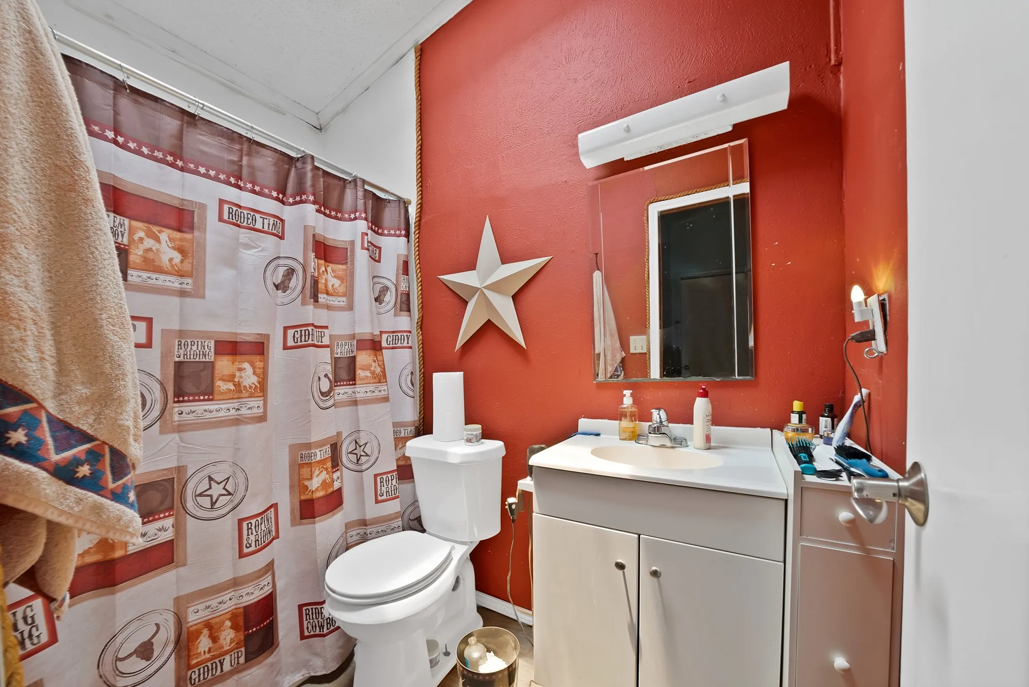 Mobile Home For Sale in Johnson County , 301 W Bethesda Road, Burleson, Texas 76028, 3 Bedroom, 2 Bathroom, Garage spaces, 2,072 Sqft, built in 1986, mls#21315406, Real Estate Agent in Burleson, Homes For Sale in Johnson county, Homes For Sale in Burleson, Realtor in Burleson Texas, Real Estate Brokerage Independent Realty Texas, Luminita Cordes Realtor
