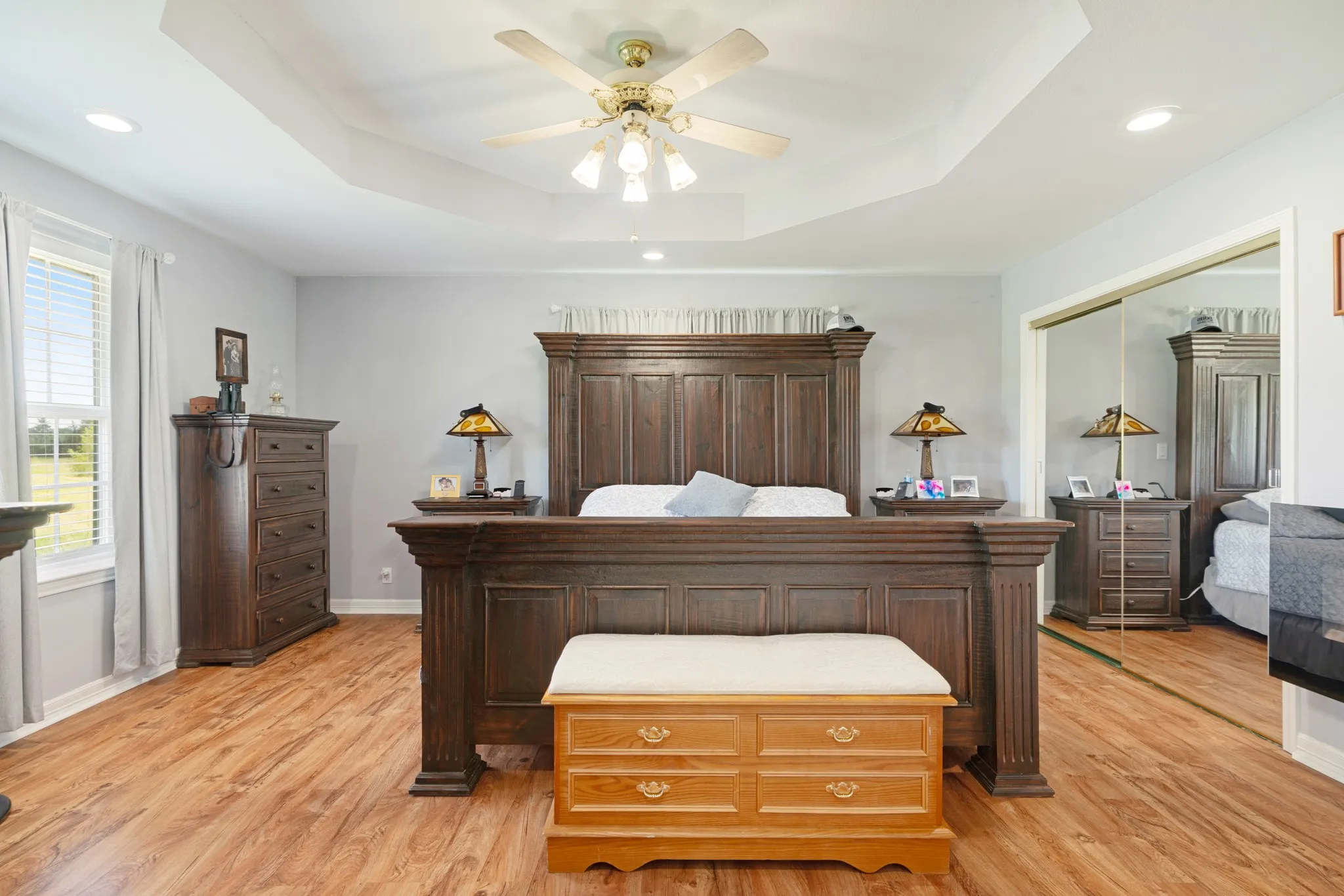 Single Family Residence For Sale in Lamar County , 1005 Us-82, Blossom, Texas 75416, 3 Bedroom, 4 Bathroom, 2 Garage spaces, 2,780 Sqft, built in 1998, mls#21318646, Real Estate Agent in Blossom, Homes For Sale in Lamar county, Homes For Sale in Blossom, Realtor in Blossom Texas, Real Estate Brokerage Independent Realty Texas, Luminita Cordes Realtor