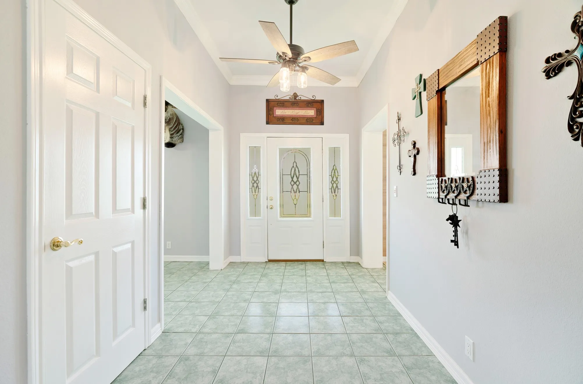Single Family Residence For Sale in Lamar County , 1005 Us-82, Blossom, Texas 75416, 3 Bedroom, 4 Bathroom, 2 Garage spaces, 2,780 Sqft, built in 1998, mls#21318646, Real Estate Agent in Blossom, Homes For Sale in Lamar county, Homes For Sale in Blossom, Realtor in Blossom Texas, Real Estate Brokerage Independent Realty Texas, Luminita Cordes Realtor