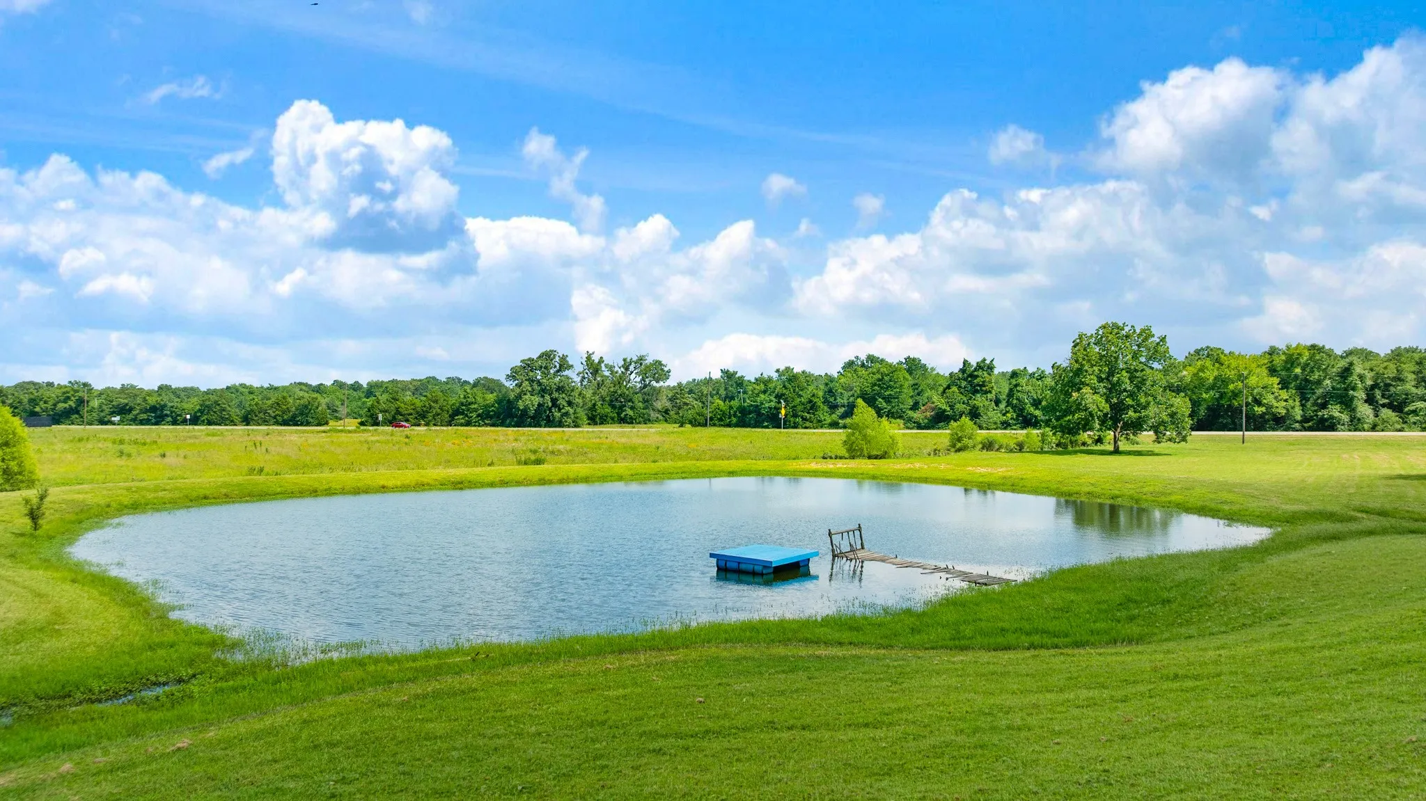 Single Family Residence For Sale in Lamar County , 1005 Us-82, Blossom, Texas 75416, 3 Bedroom, 4 Bathroom, 2 Garage spaces, 2,780 Sqft, built in 1998, mls#21318646, Real Estate Agent in Blossom, Homes For Sale in Lamar county, Homes For Sale in Blossom, Realtor in Blossom Texas, Real Estate Brokerage Independent Realty Texas, Luminita Cordes Realtor