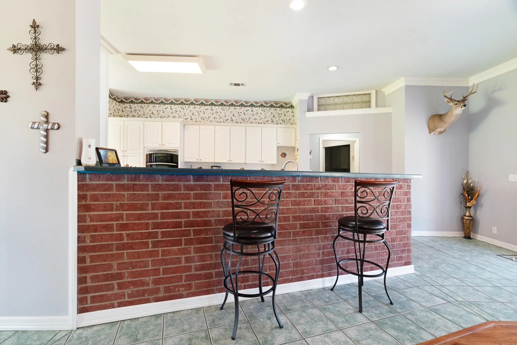 Single Family Residence For Sale in Lamar County , 1005 Us-82, Blossom, Texas 75416, 3 Bedroom, 4 Bathroom, 2 Garage spaces, 2,780 Sqft, built in 1998, mls#21318646, Real Estate Agent in Blossom, Homes For Sale in Lamar county, Homes For Sale in Blossom, Realtor in Blossom Texas, Real Estate Brokerage Independent Realty Texas, Luminita Cordes Realtor