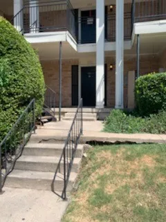 Condominium For Sale in Tarrant County , 5055 Ridglea Lane 1103, Fort Worth, Texas 76116, 1 Bedroom, 1 Bathroom, Garage spaces, 847 Sqft, built in 1968, mls#21321359, Real Estate Agent in Fort Worth, Homes For Sale in Tarrant county, Homes For Sale in Fort Worth, Realtor in Fort Worth Texas, Real Estate Brokerage Independent Realty Texas, Luminita Cordes Realtor