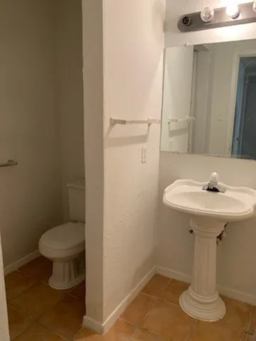 Condominium For Sale in Tarrant County , 5055 Ridglea Lane 1103, Fort Worth, Texas 76116, 1 Bedroom, 1 Bathroom, Garage spaces, 847 Sqft, built in 1968, mls#21321359, Real Estate Agent in Fort Worth, Homes For Sale in Tarrant county, Homes For Sale in Fort Worth, Realtor in Fort Worth Texas, Real Estate Brokerage Independent Realty Texas, Luminita Cordes Realtor