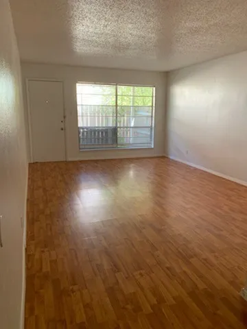 Condominium For Sale in Tarrant County , 5055 Ridglea Lane 1103, Fort Worth, Texas 76116, 1 Bedroom, 1 Bathroom, Garage spaces, 847 Sqft, built in 1968, mls#21321359, Real Estate Agent in Fort Worth, Homes For Sale in Tarrant county, Homes For Sale in Fort Worth, Realtor in Fort Worth Texas, Real Estate Brokerage Independent Realty Texas, Luminita Cordes Realtor