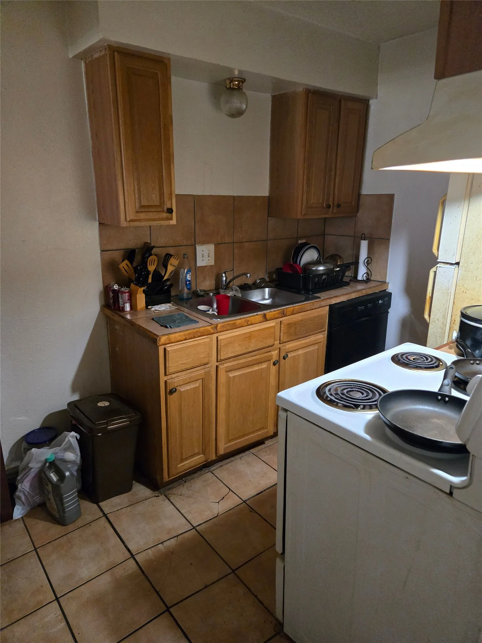 Condominium For Sale in Tarrant County , 5055 Ridglea Lane 1103, Fort Worth, Texas 76116, 1 Bedroom, 1 Bathroom, Garage spaces, 847 Sqft, built in 1968, mls#21321359, Real Estate Agent in Fort Worth, Homes For Sale in Tarrant county, Homes For Sale in Fort Worth, Realtor in Fort Worth Texas, Real Estate Brokerage Independent Realty Texas, Luminita Cordes Realtor