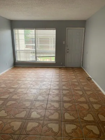 Condominium For Sale in Tarrant County , 5063 Ridglea Lane 1006, Fort Worth, Texas 76116, 1 Bedroom, 1 Bathroom, Garage spaces, 853 Sqft, built in 1968, mls#21321364, Real Estate Agent in Fort Worth, Homes For Sale in Tarrant county, Homes For Sale in Fort Worth, Realtor in Fort Worth Texas, Real Estate Brokerage Independent Realty Texas, Luminita Cordes Realtor