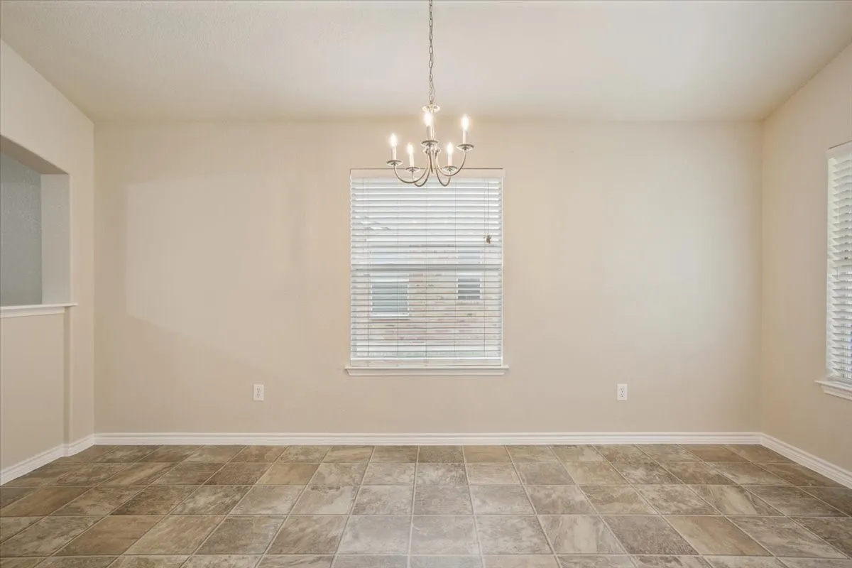 Single Family Residence For Sale in Mc Lennan County , 6537 Mundo Drive, Waco, Texas 76712, 4 Bedroom, 2 Bathroom, 2 Garage spaces, 2,038 Sqft, built in 2008, mls#21321357, Real Estate Agent in Waco, Homes For Sale in Mc Lennan county, Homes For Sale in Waco, Realtor in Waco Texas, Real Estate Brokerage Independent Realty Texas, Luminita Cordes Realtor