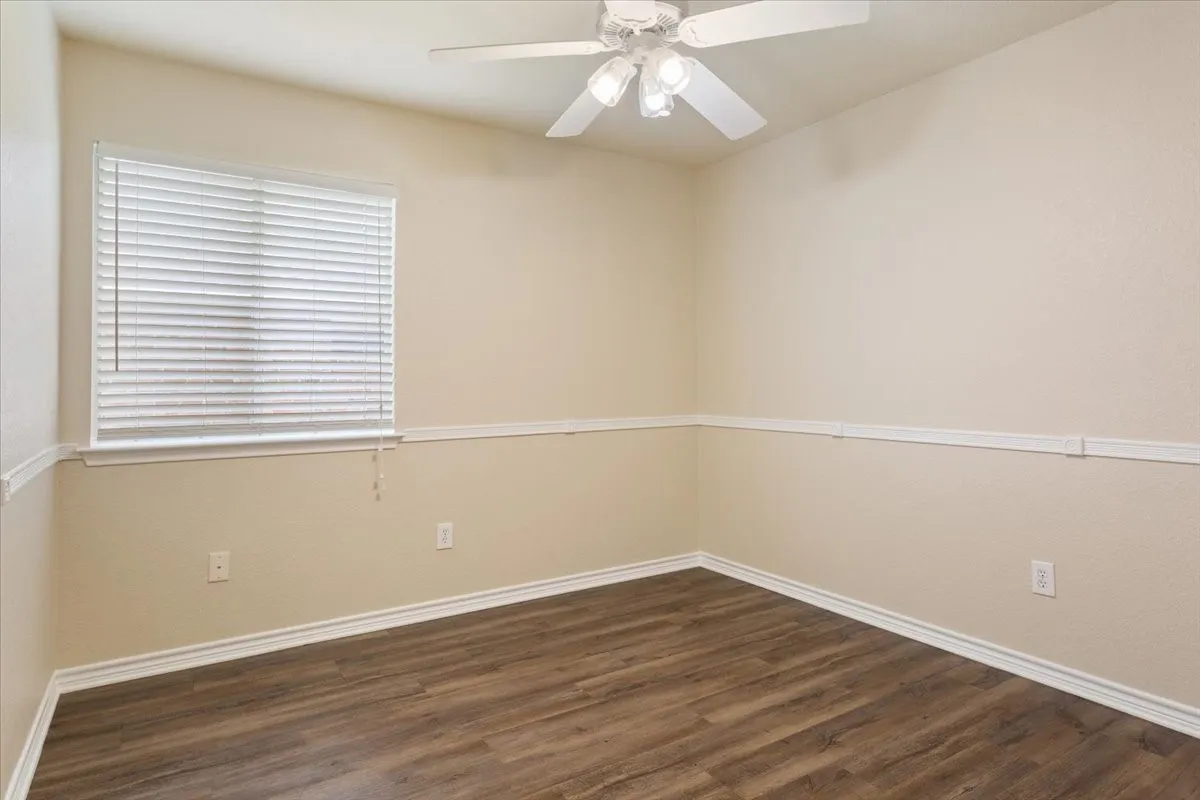 Single Family Residence For Sale in Mc Lennan County , 6537 Mundo Drive, Waco, Texas 76712, 4 Bedroom, 2 Bathroom, 2 Garage spaces, 2,038 Sqft, built in 2008, mls#21321357, Real Estate Agent in Waco, Homes For Sale in Mc Lennan county, Homes For Sale in Waco, Realtor in Waco Texas, Real Estate Brokerage Independent Realty Texas, Luminita Cordes Realtor