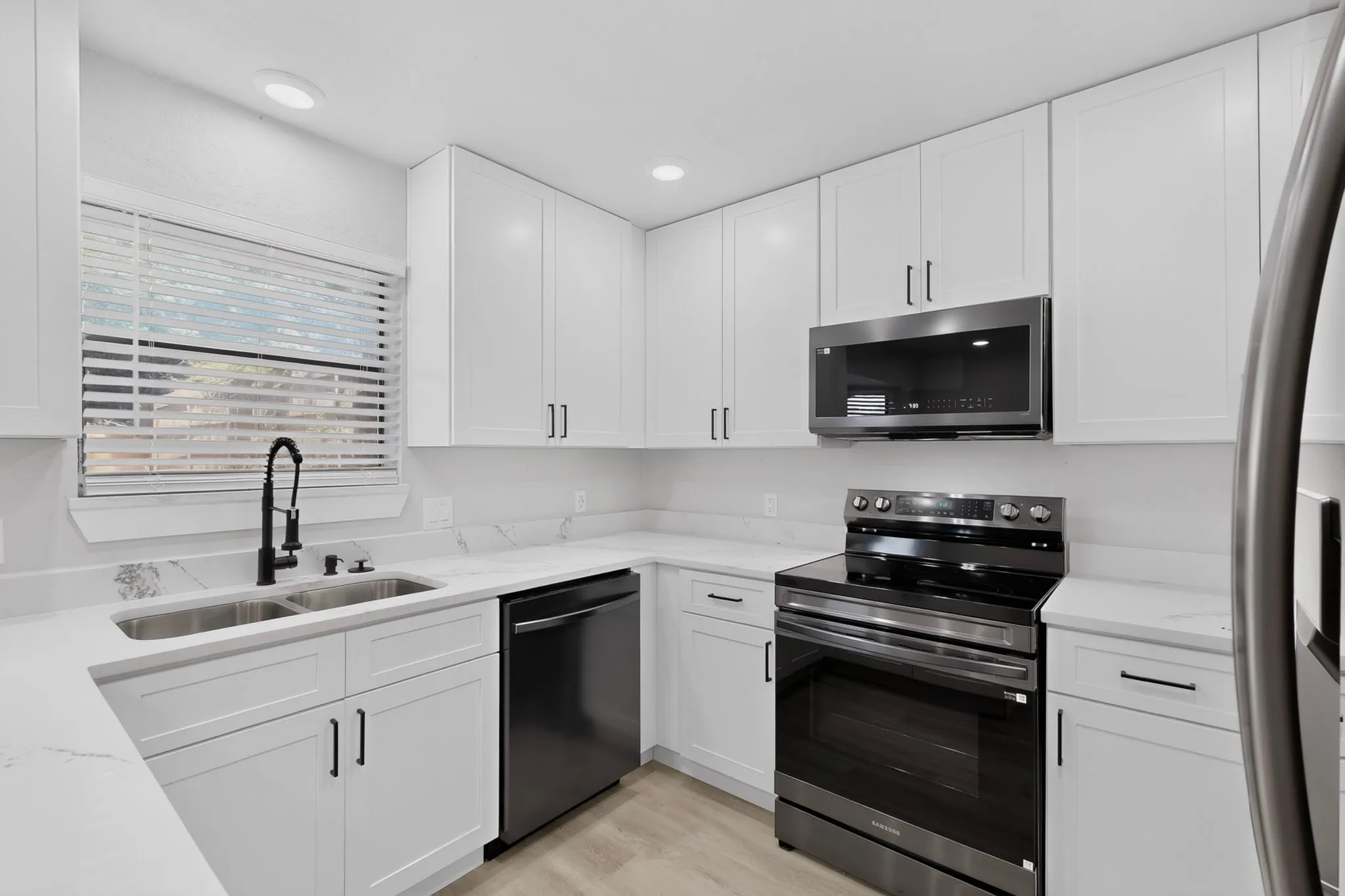 Single Family Residence For Sale in Tarrant County , 3804 Wrexgate Court, Arlington, Texas 76016, 3 Bedroom, 2 Bathroom, 2 Garage spaces, 1,713 Sqft, built in 1980, mls#21321303, Real Estate Agent in Arlington, Homes For Sale in Tarrant county, Homes For Sale in Arlington, Realtor in Arlington Texas, Real Estate Brokerage Independent Realty Texas, Luminita Cordes Realtor