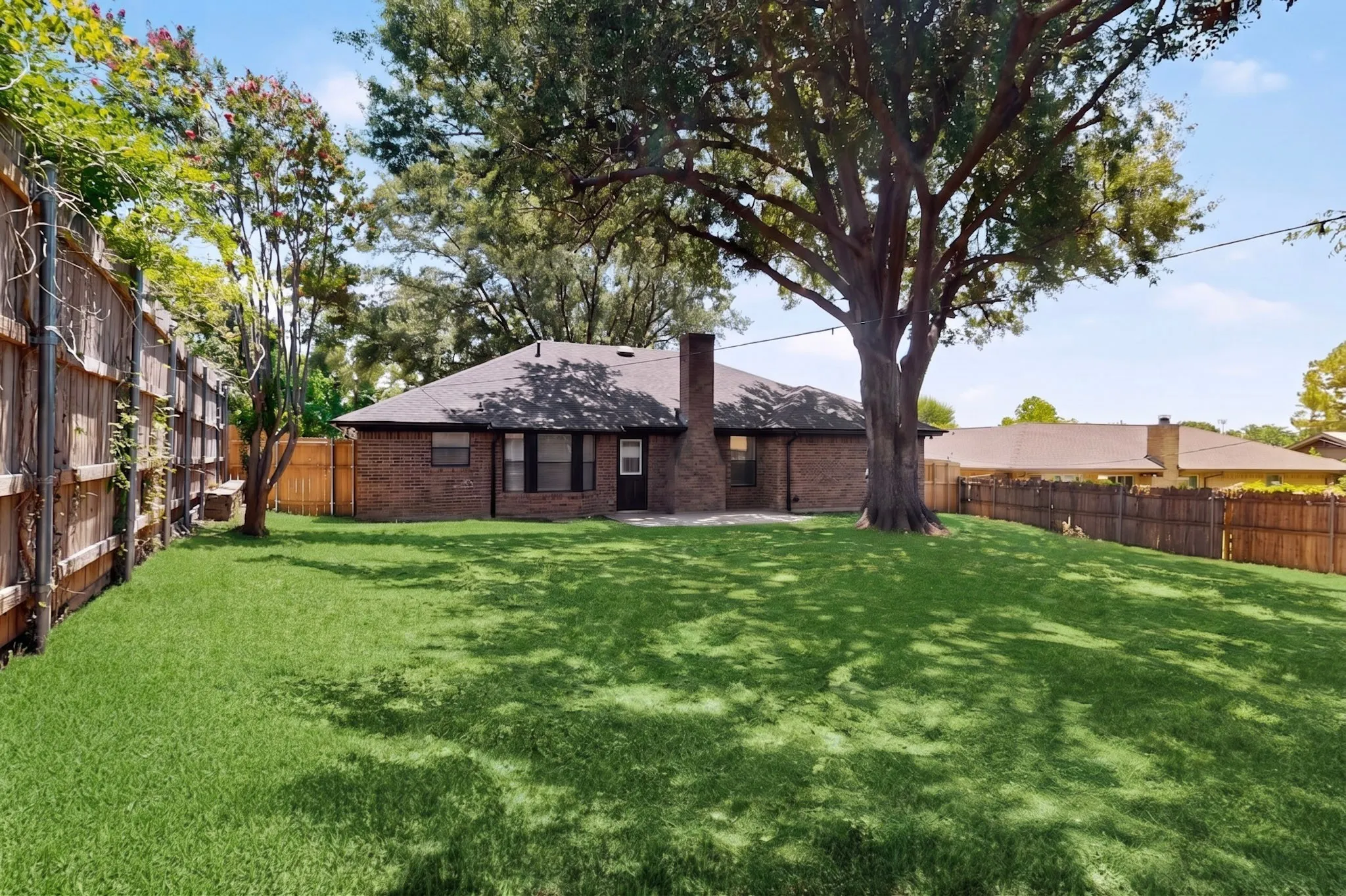 Single Family Residence For Sale in Tarrant County , 3804 Wrexgate Court, Arlington, Texas 76016, 3 Bedroom, 2 Bathroom, 2 Garage spaces, 1,713 Sqft, built in 1980, mls#21321303, Real Estate Agent in Arlington, Homes For Sale in Tarrant county, Homes For Sale in Arlington, Realtor in Arlington Texas, Real Estate Brokerage Independent Realty Texas, Luminita Cordes Realtor